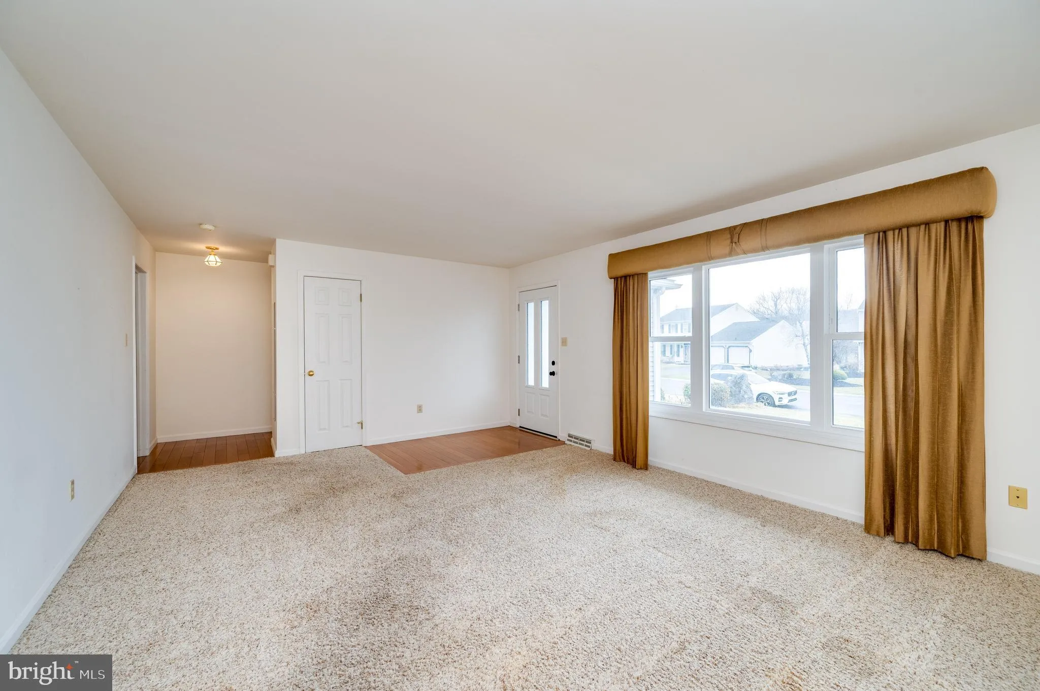 Blandon, Pennsylvania 19510, United States, 2 Bedrooms Bedrooms, ,2 BathroomsBathrooms,Residential,Pending,91538