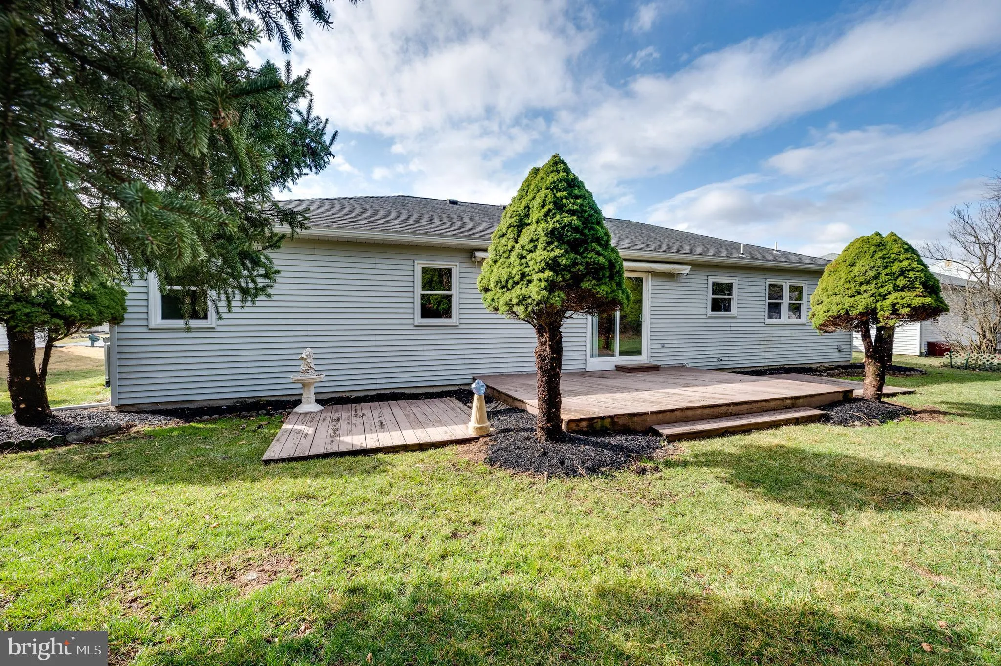 Blandon, Pennsylvania 19510, United States, 2 Bedrooms Bedrooms, ,2 BathroomsBathrooms,Residential,Pending,91538