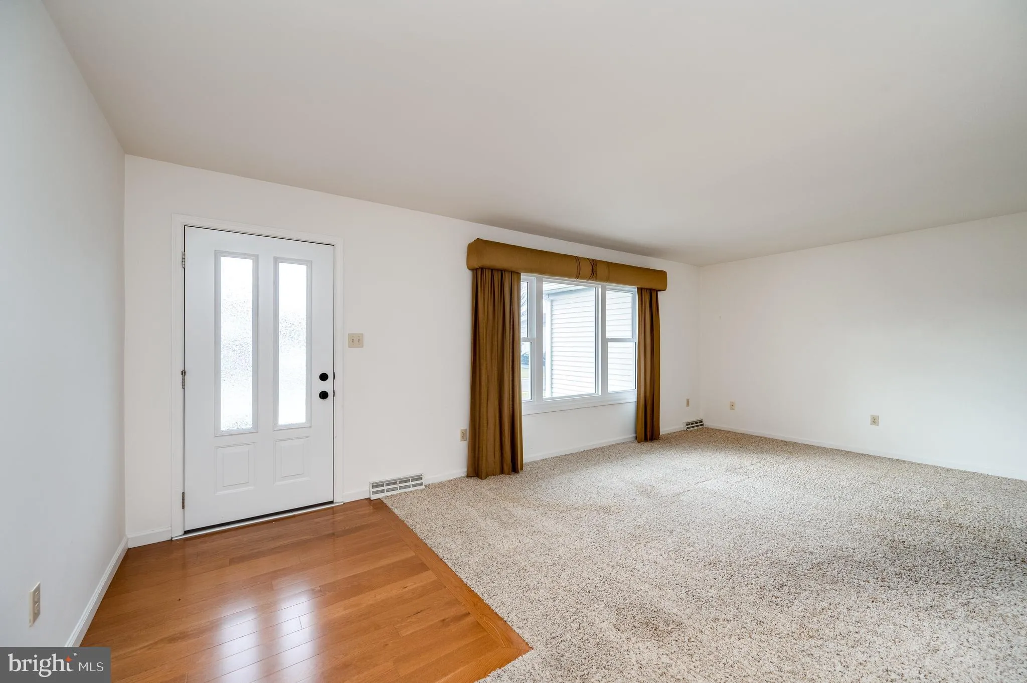 Blandon, Pennsylvania 19510, United States, 2 Bedrooms Bedrooms, ,2 BathroomsBathrooms,Residential,Pending,91538