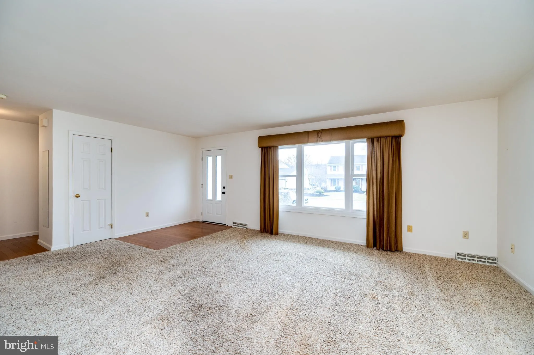 Blandon, Pennsylvania 19510, United States, 2 Bedrooms Bedrooms, ,2 BathroomsBathrooms,Residential,Pending,91538