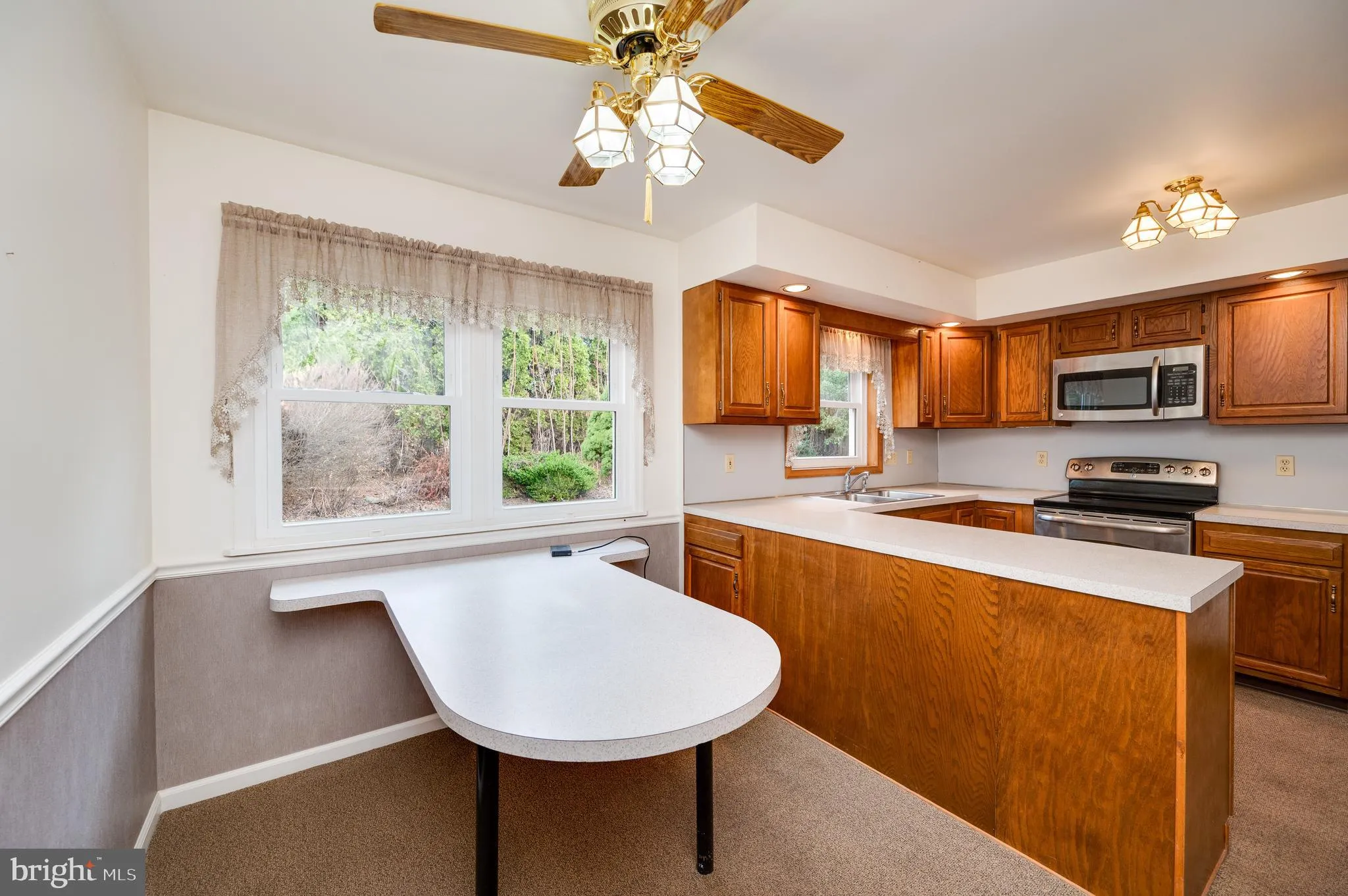 Blandon, Pennsylvania 19510, United States, 2 Bedrooms Bedrooms, ,2 BathroomsBathrooms,Residential,Pending,91538