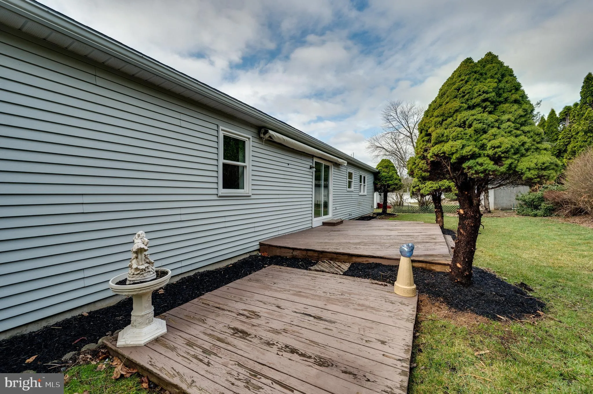 Blandon, Pennsylvania 19510, United States, 2 Bedrooms Bedrooms, ,2 BathroomsBathrooms,Residential,Pending,91538