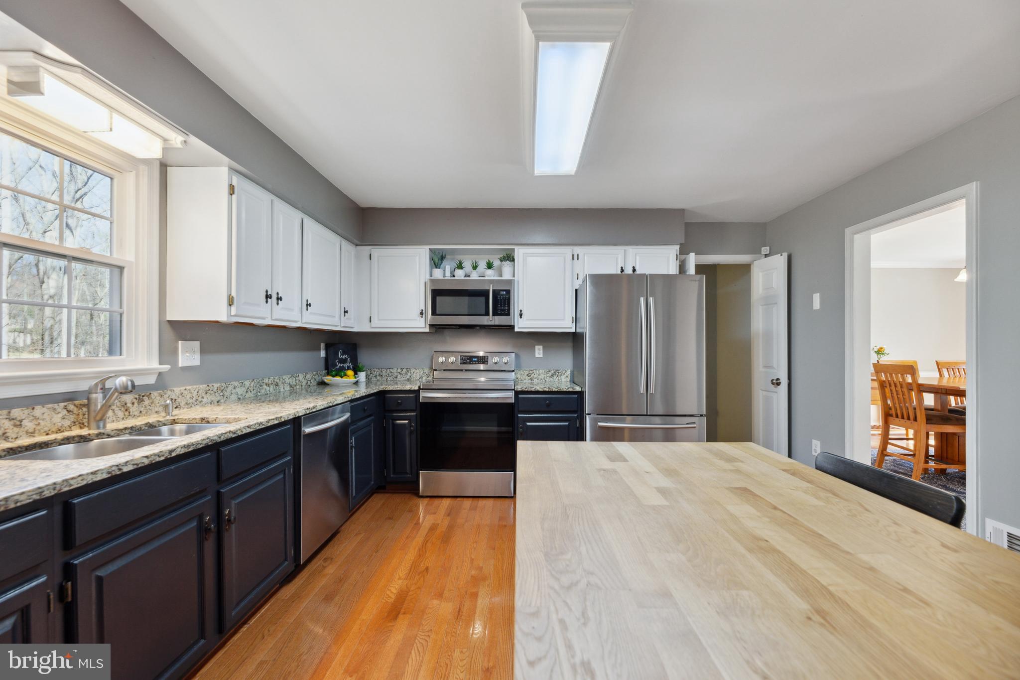 HAMPTONS GROVE - Residential