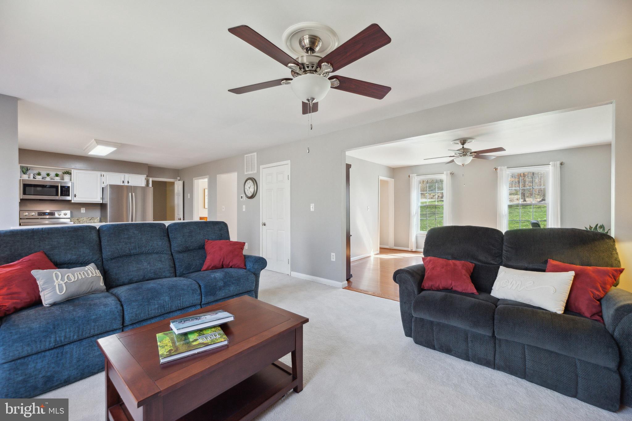 HAMPTONS GROVE - Residential