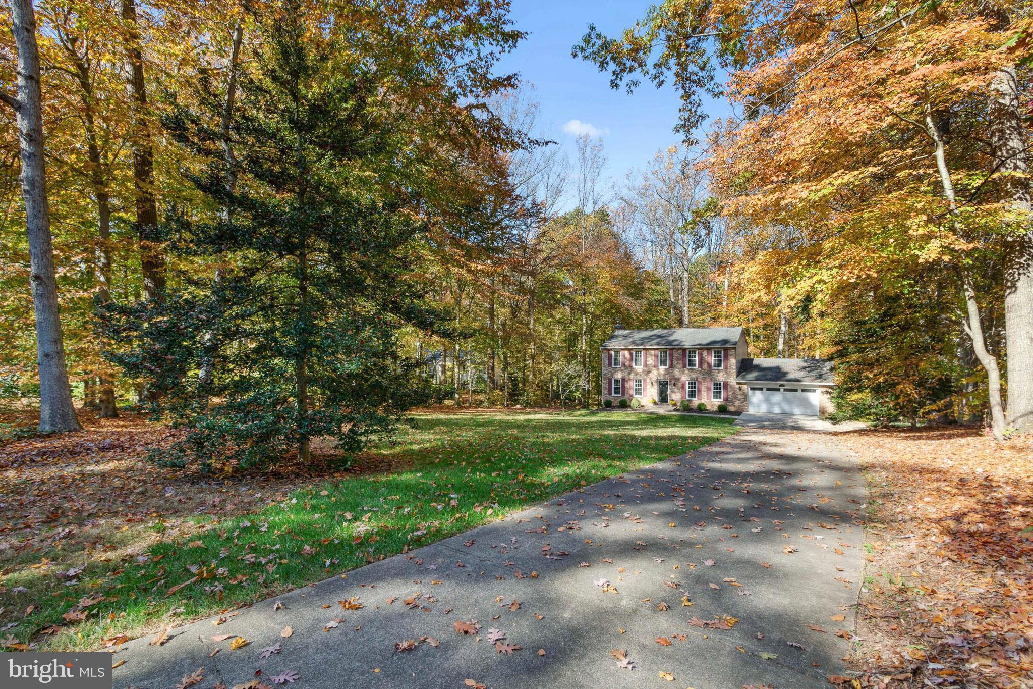 HAMPTONS GROVE - Residential