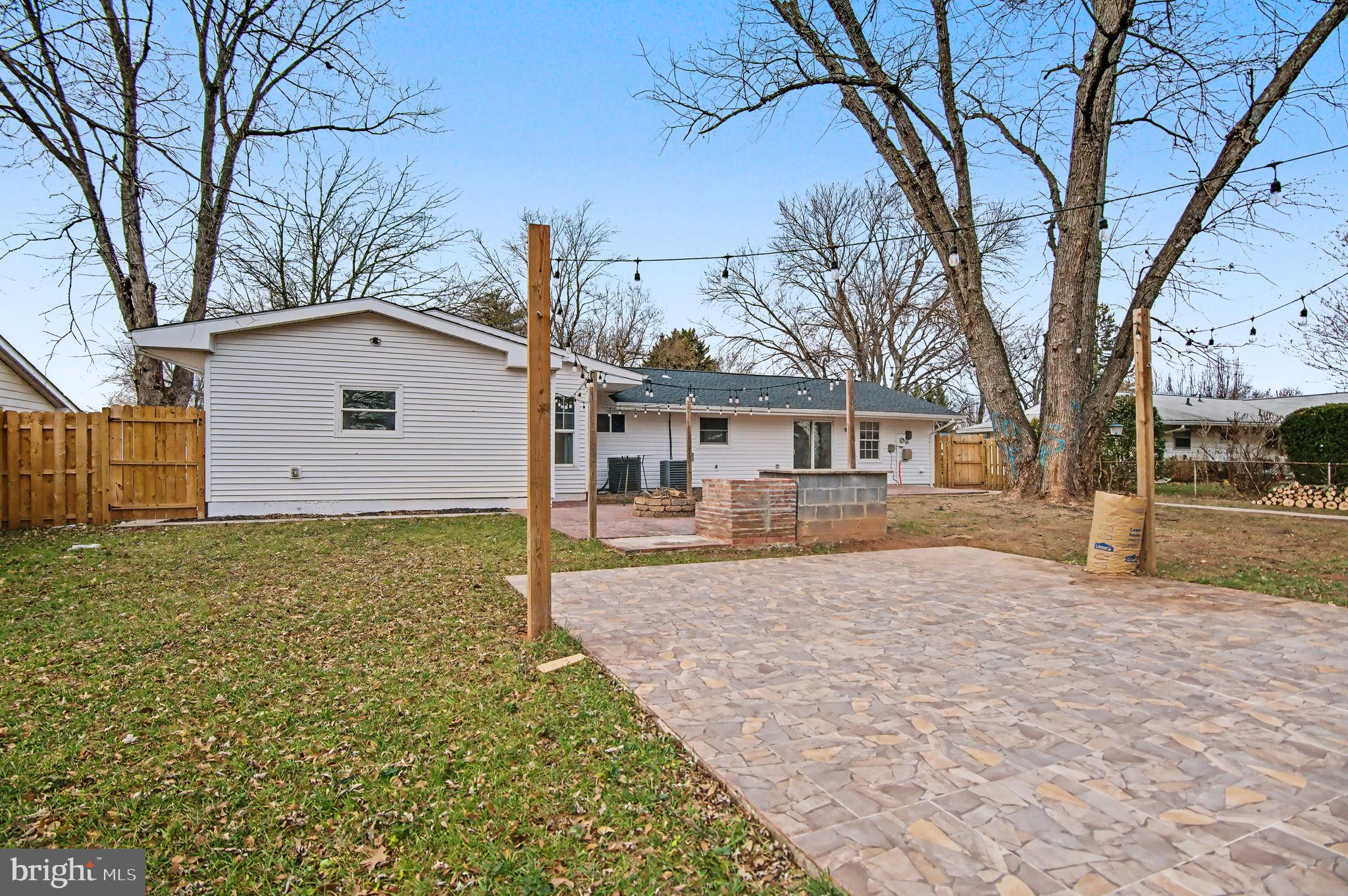 STERLING  PARK - Residential Lease