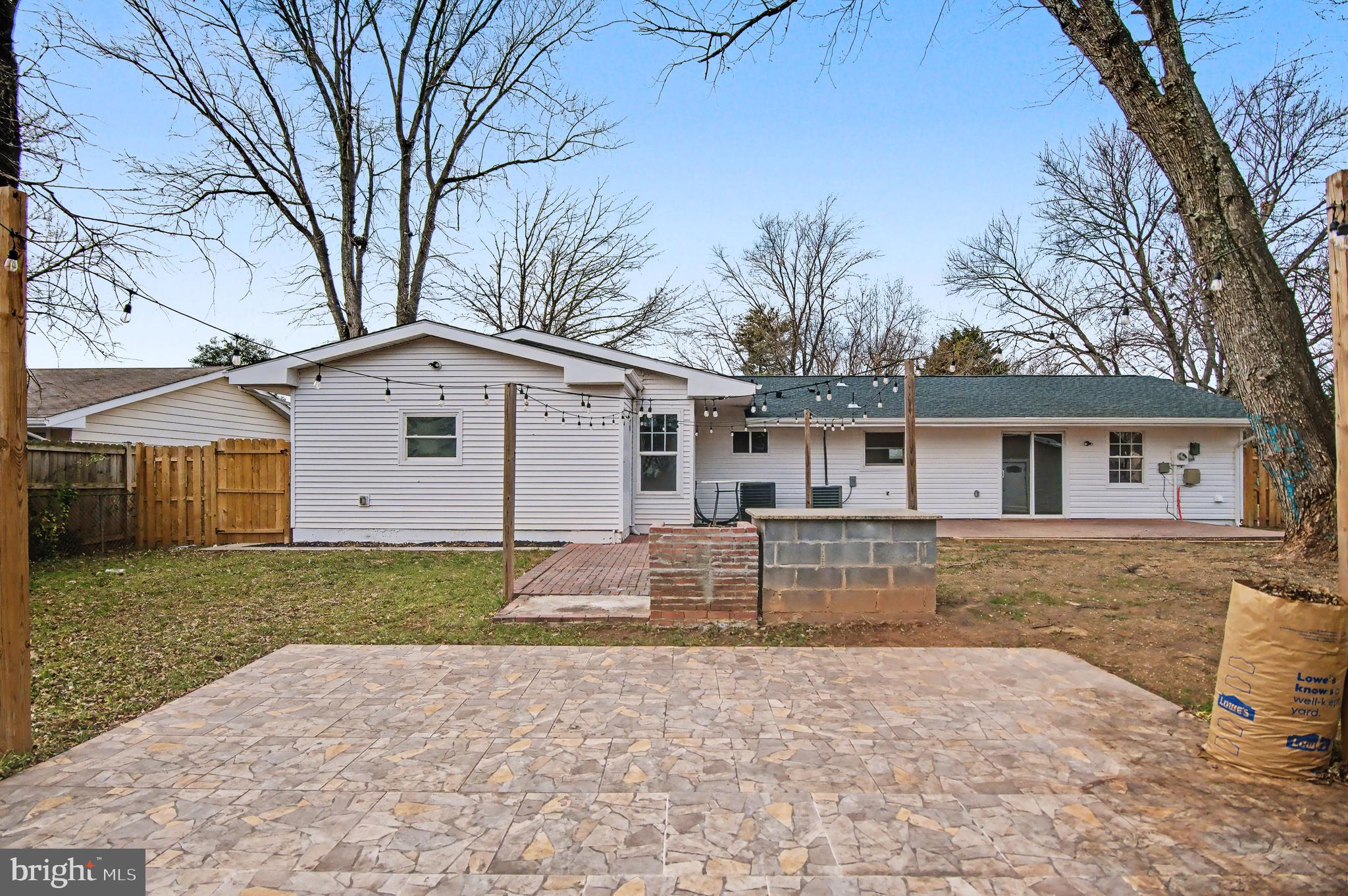 STERLING  PARK - Residential Lease