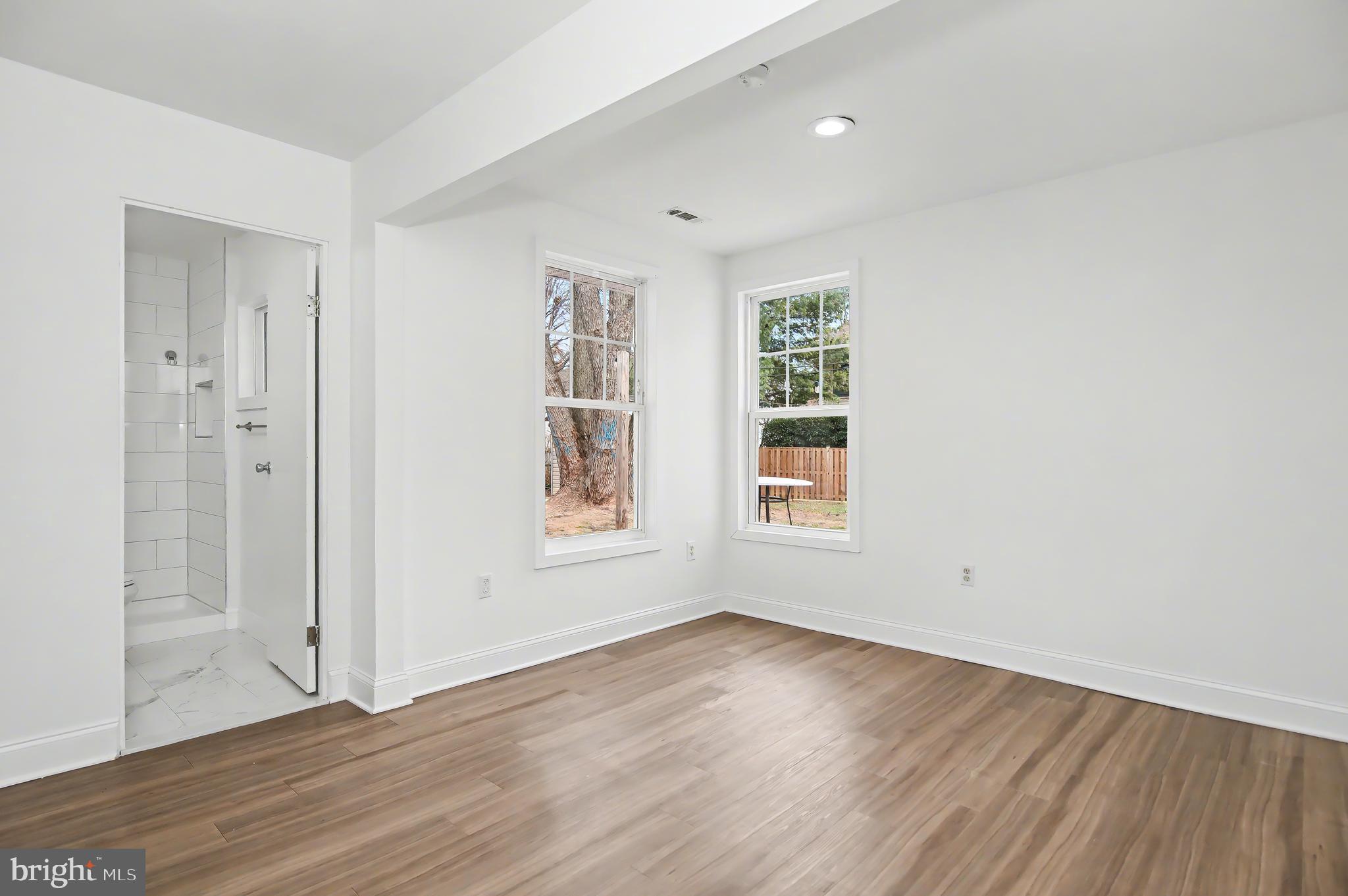 STERLING  PARK - Residential Lease