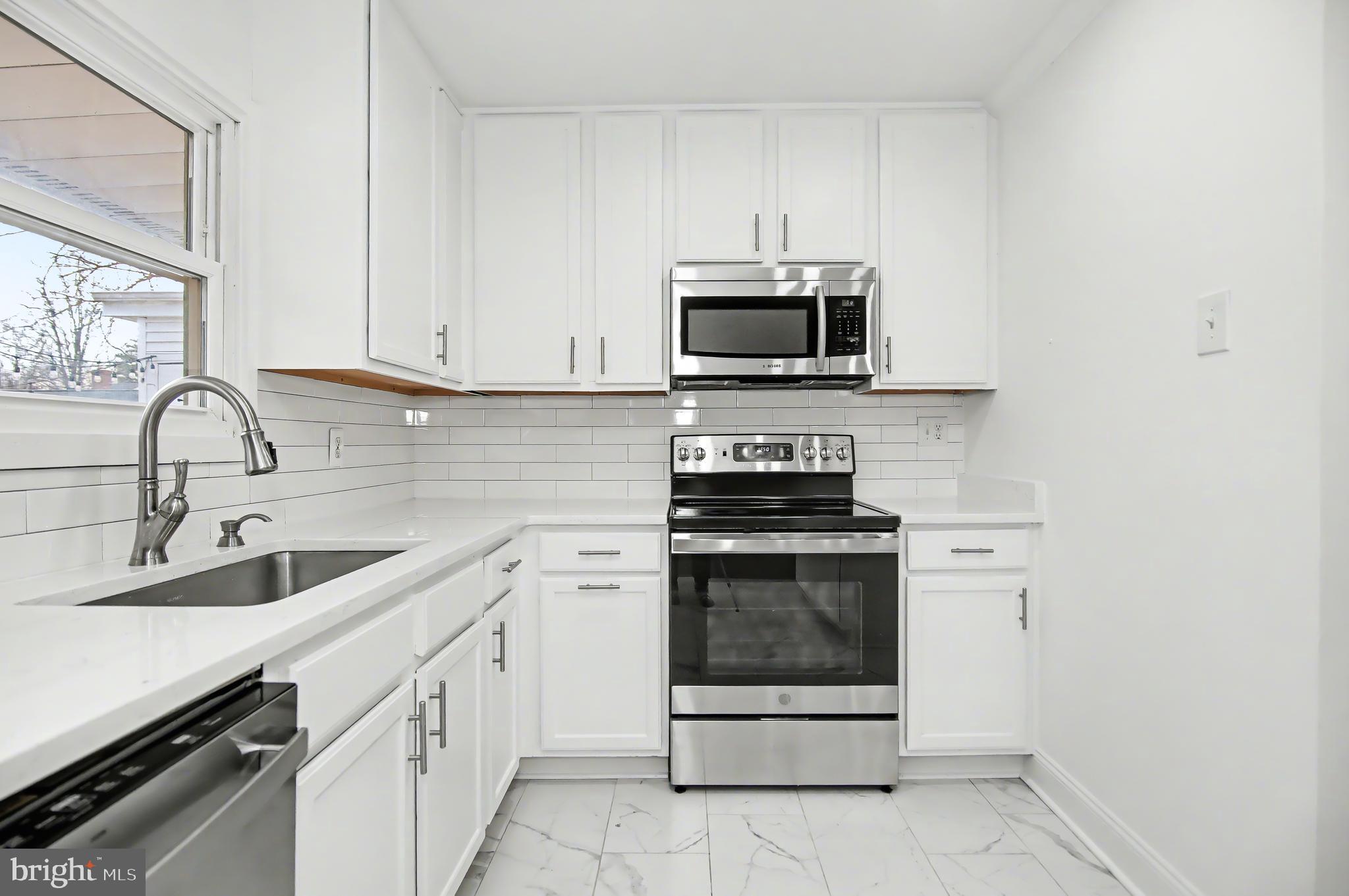 STERLING  PARK - Residential Lease