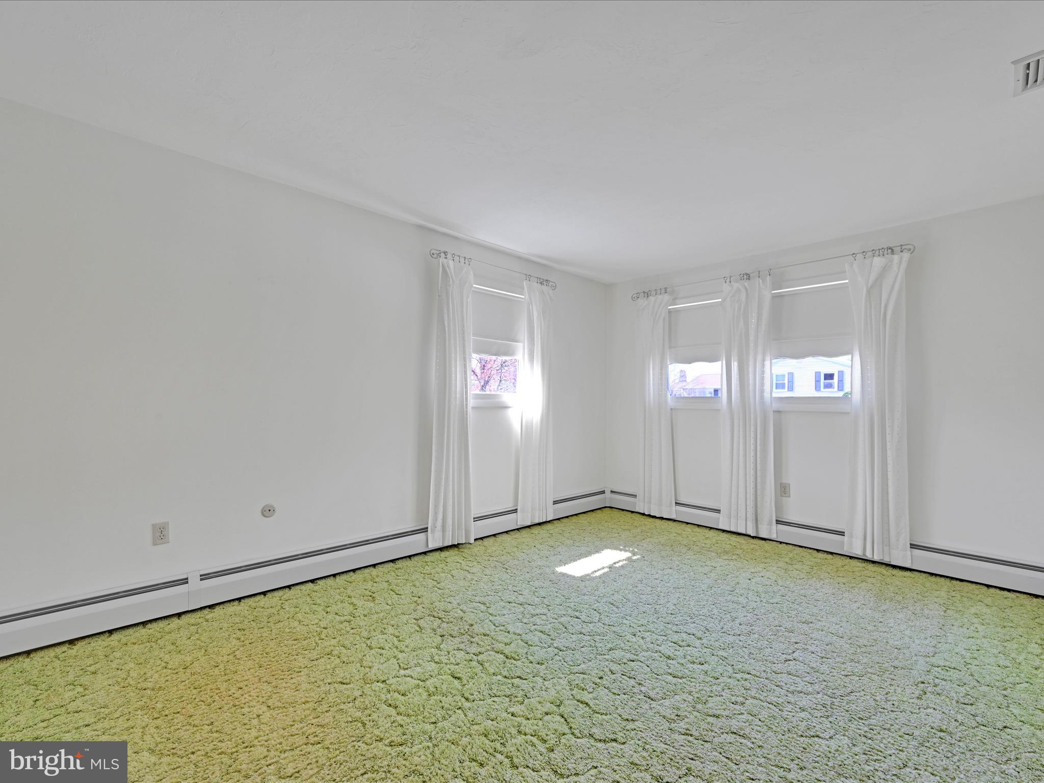 ARLINGTON PARK - Residential