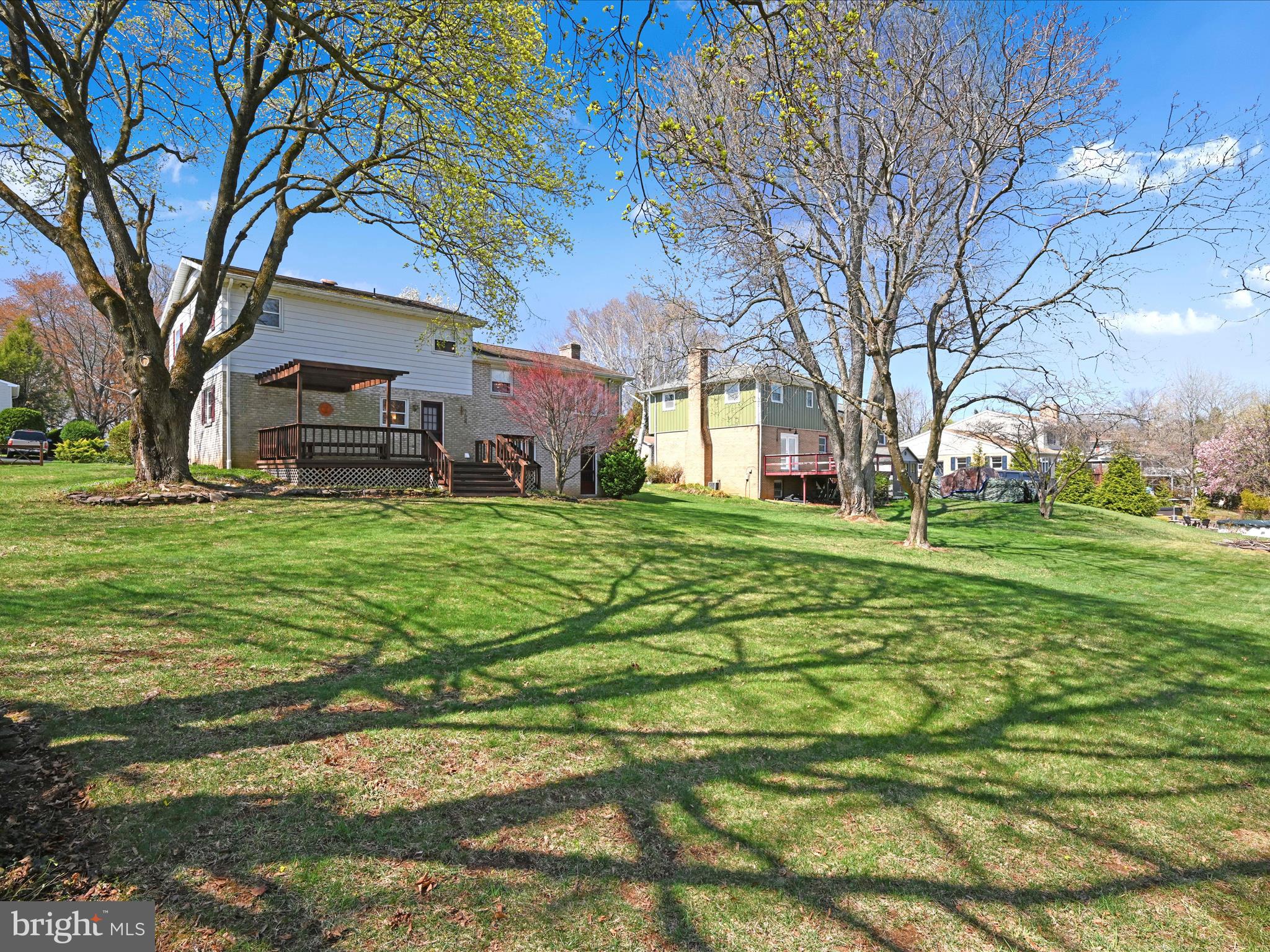 ARLINGTON PARK - Residential