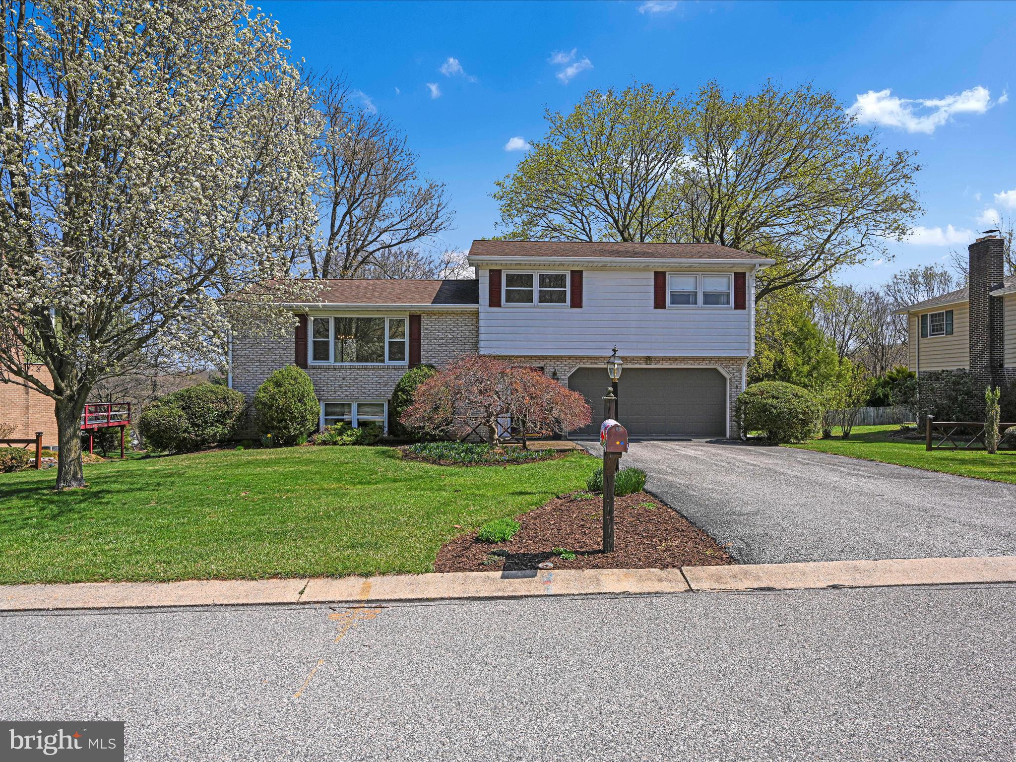 ARLINGTON PARK - Residential