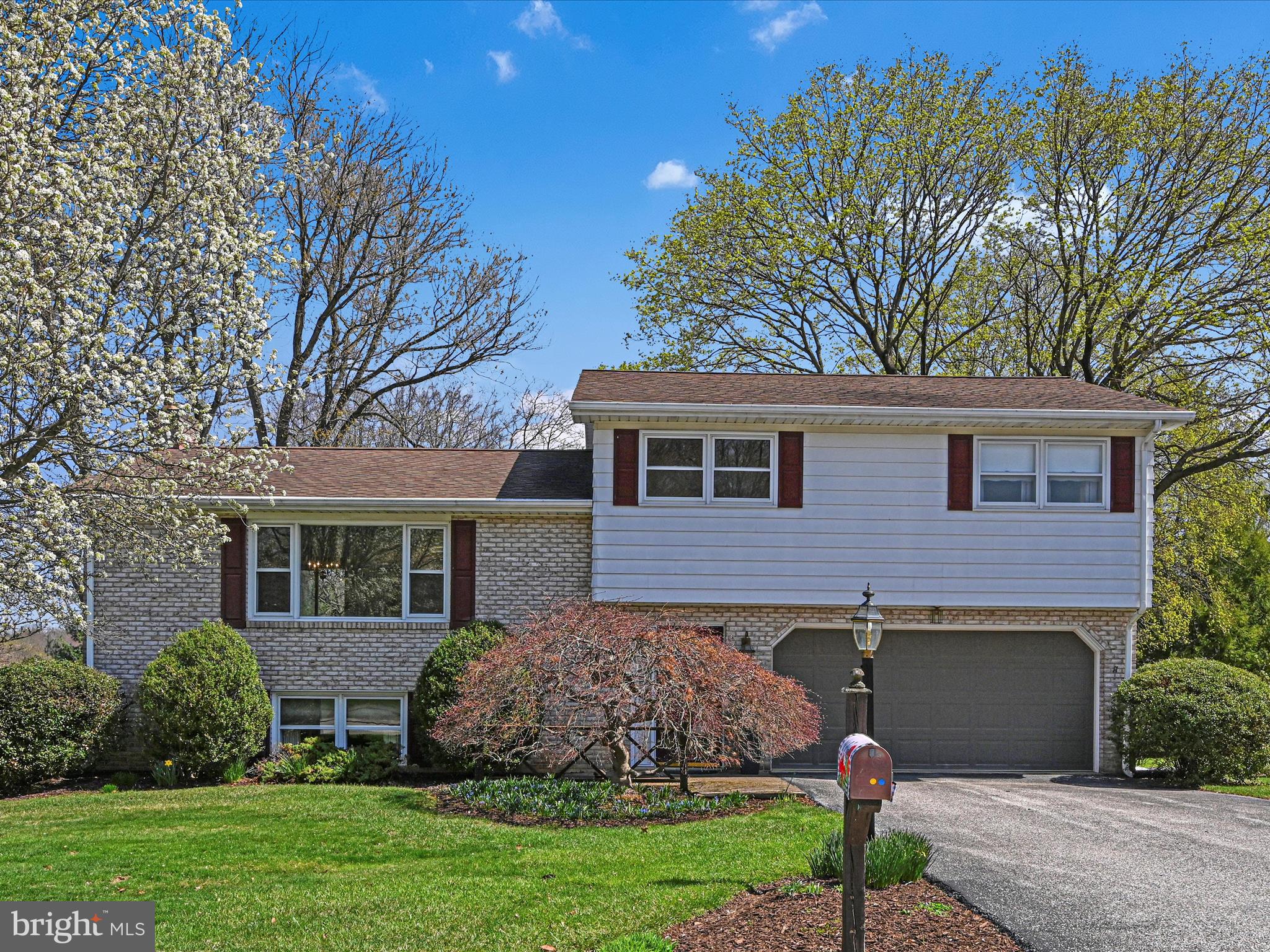 ARLINGTON PARK - Residential