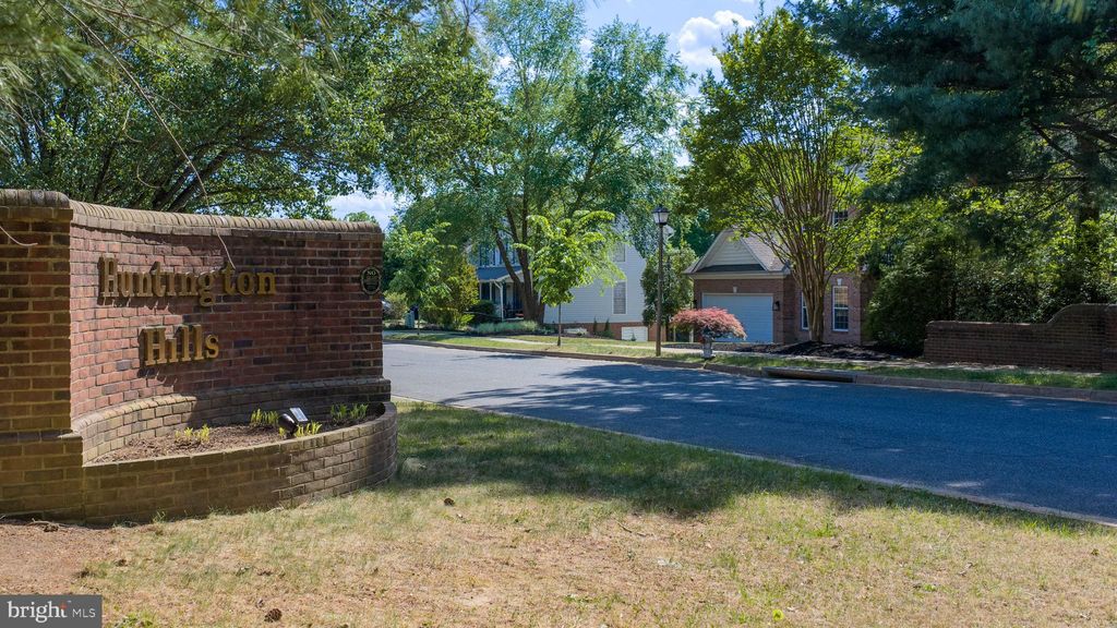 Photo of 100 Huntington Hills Ln, FREDERICKSBURG, VA 22401 (MLS # VAFB2010088)