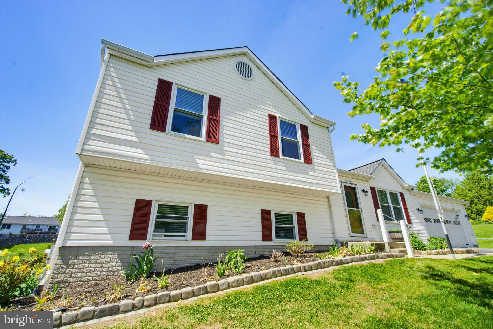 HUNT CLUB ESTATES - Residential