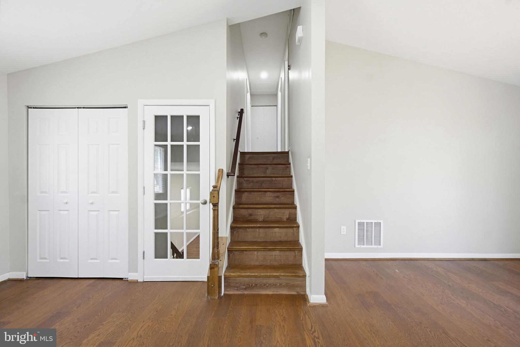 HUNT CLUB ESTATES - Residential