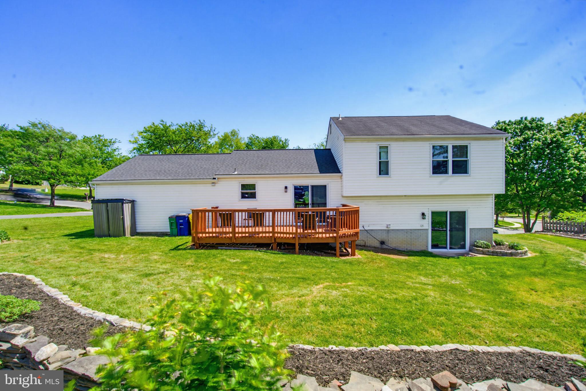 HUNT CLUB ESTATES - Residential