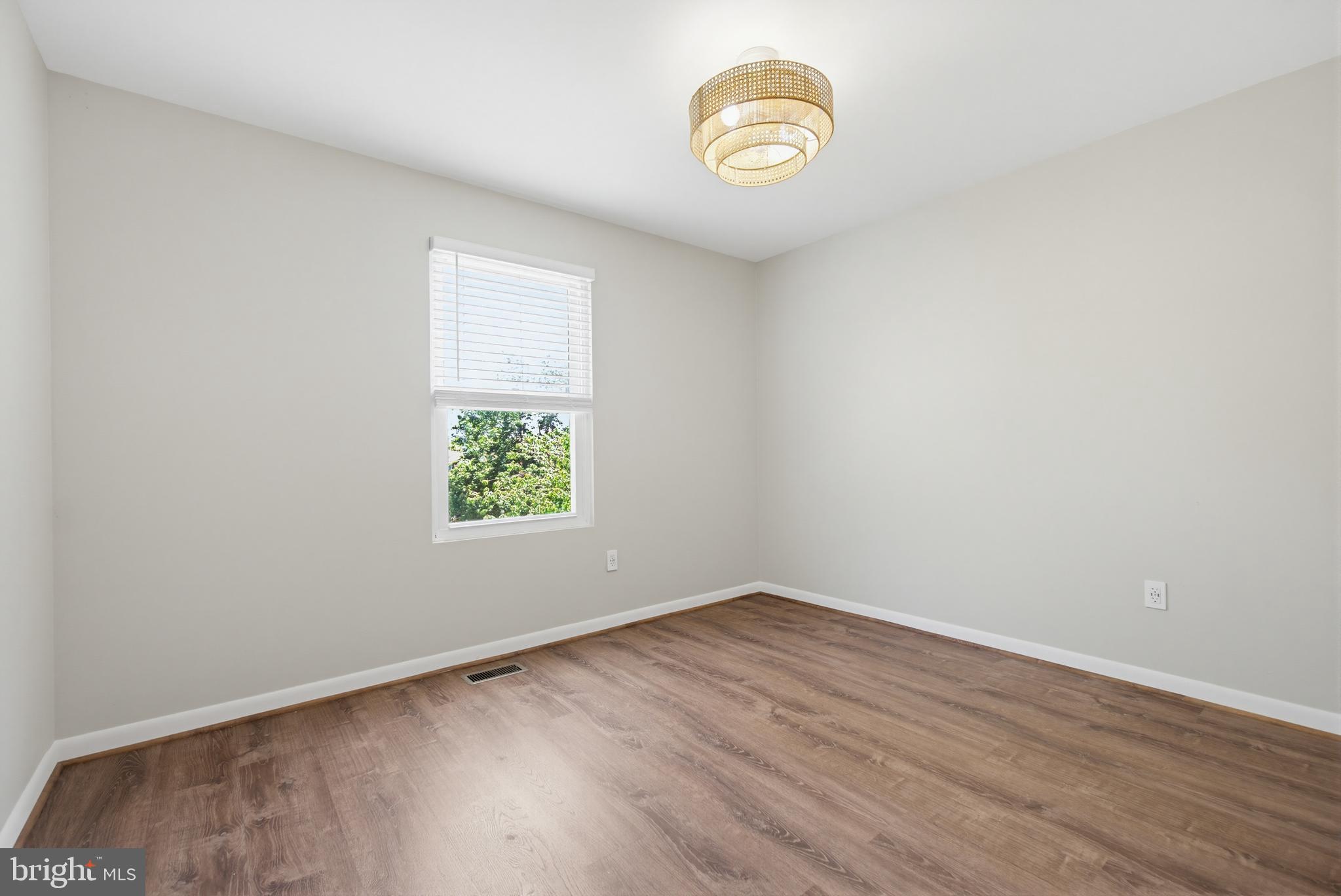 HUNT CLUB ESTATES - Residential