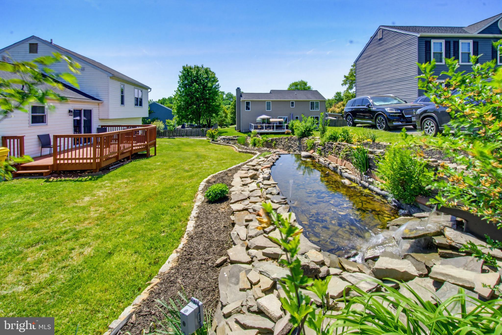 HUNT CLUB ESTATES - Residential
