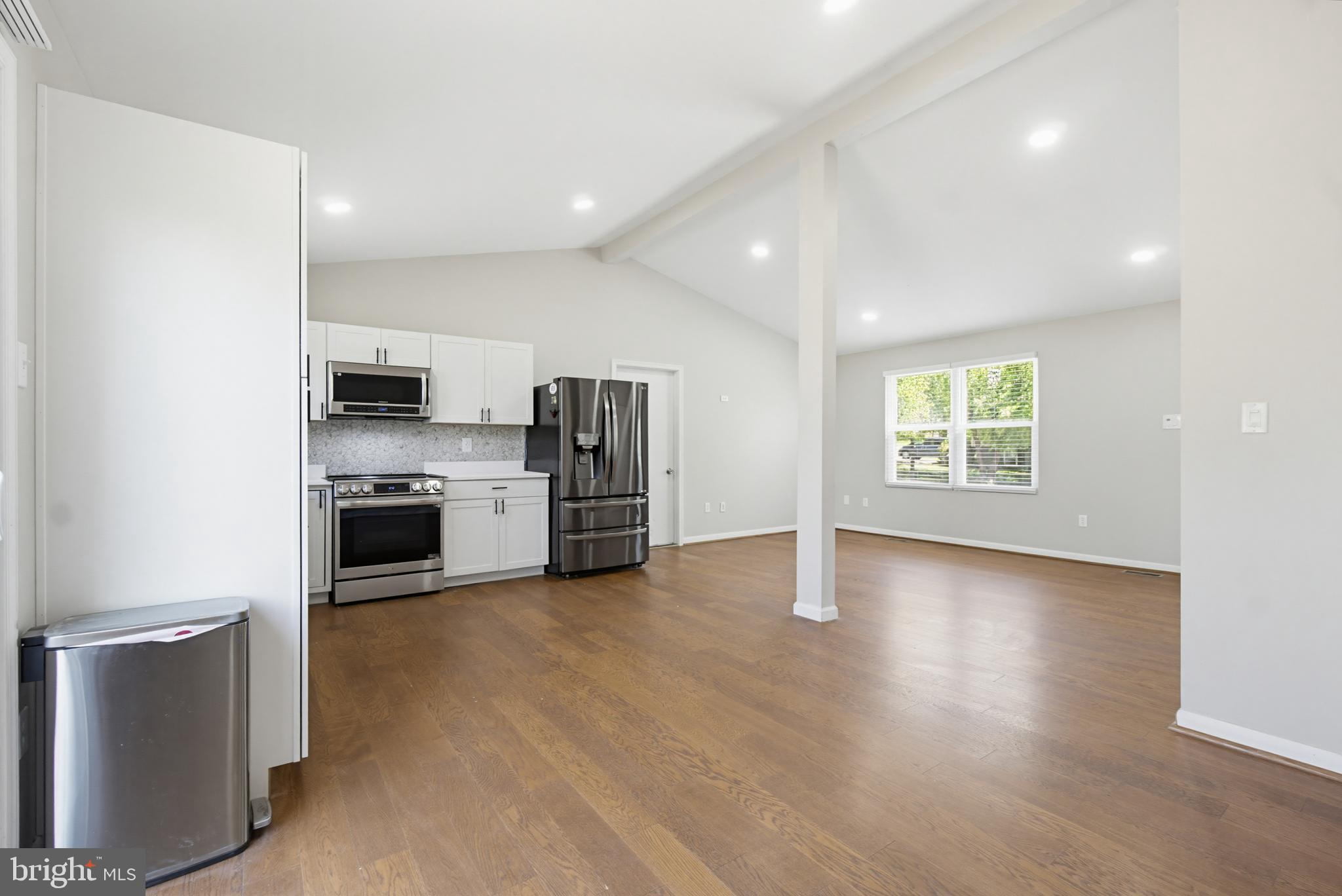 HUNT CLUB ESTATES - Residential