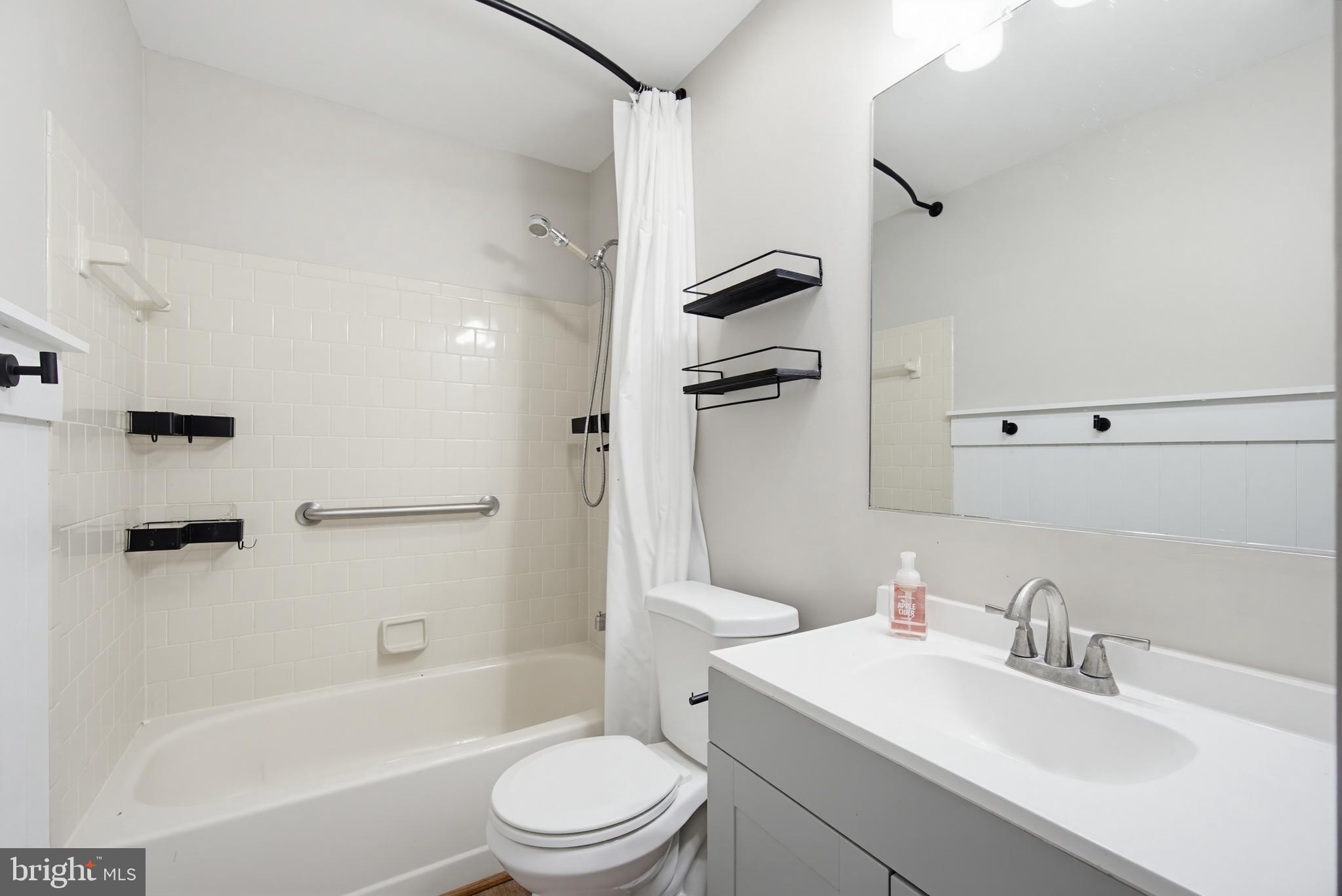 HUNT CLUB ESTATES - Residential