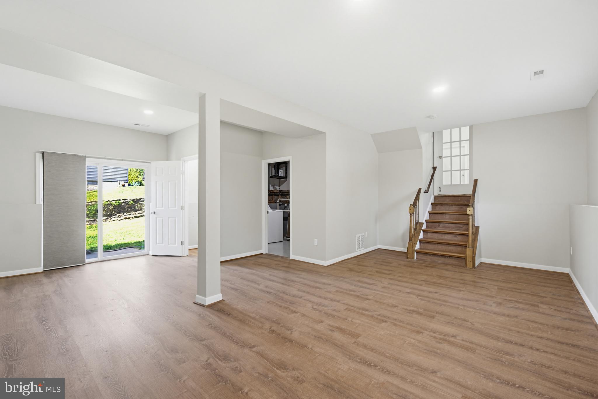 HUNT CLUB ESTATES - Residential