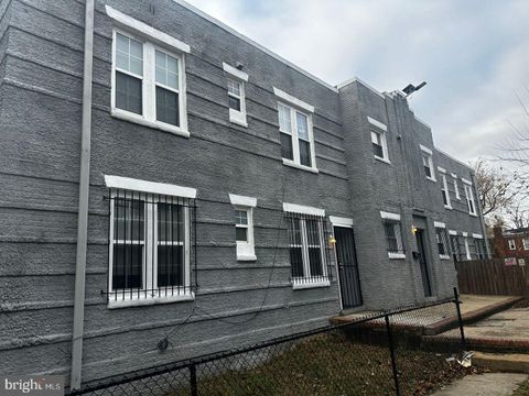 4632 HILLSIDE ROAD SE 1 WASHINGTON DC 20019