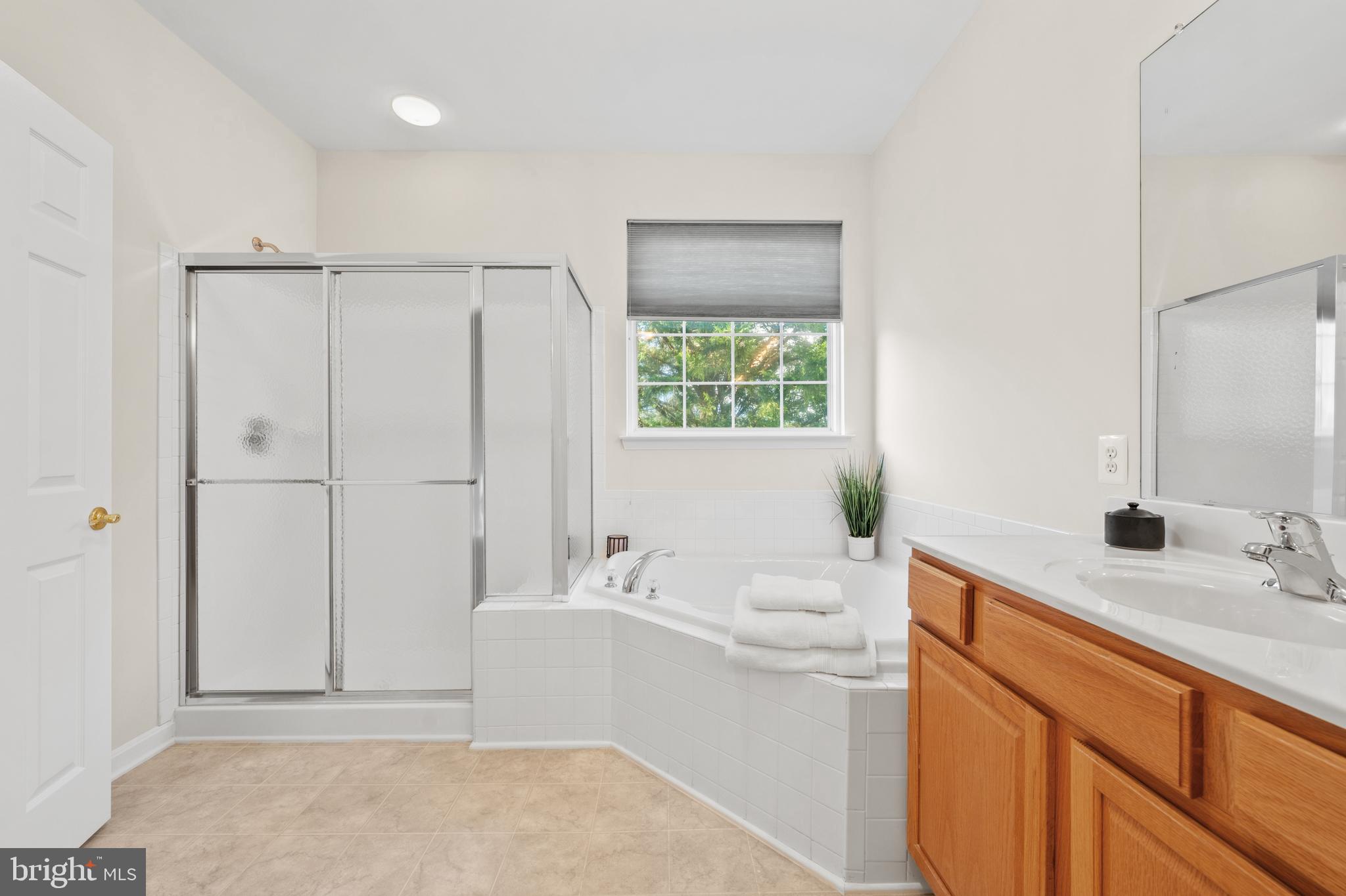 FOUR SEASONS IN HISTORIC VIRGINIA - Residential