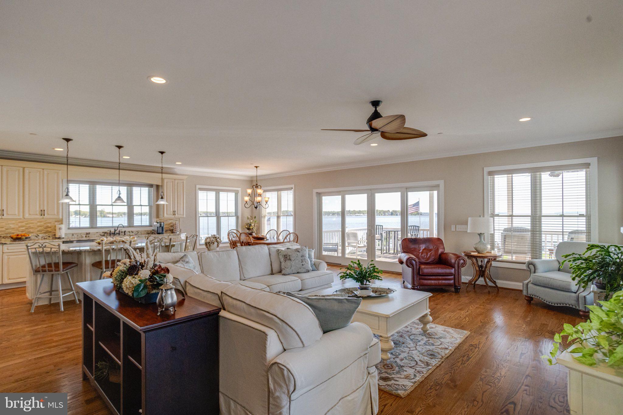 ROCKAWAY BEACH - Residential