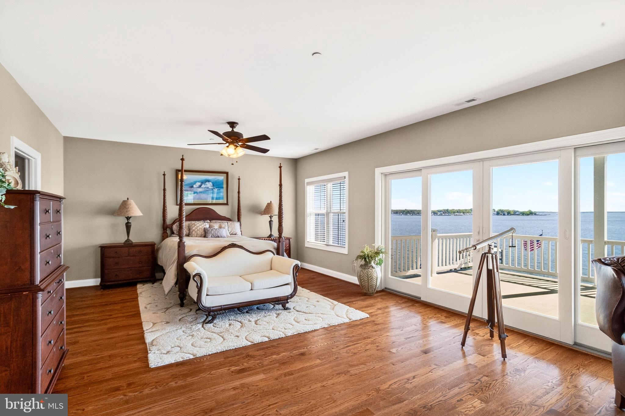 ROCKAWAY BEACH - Residential