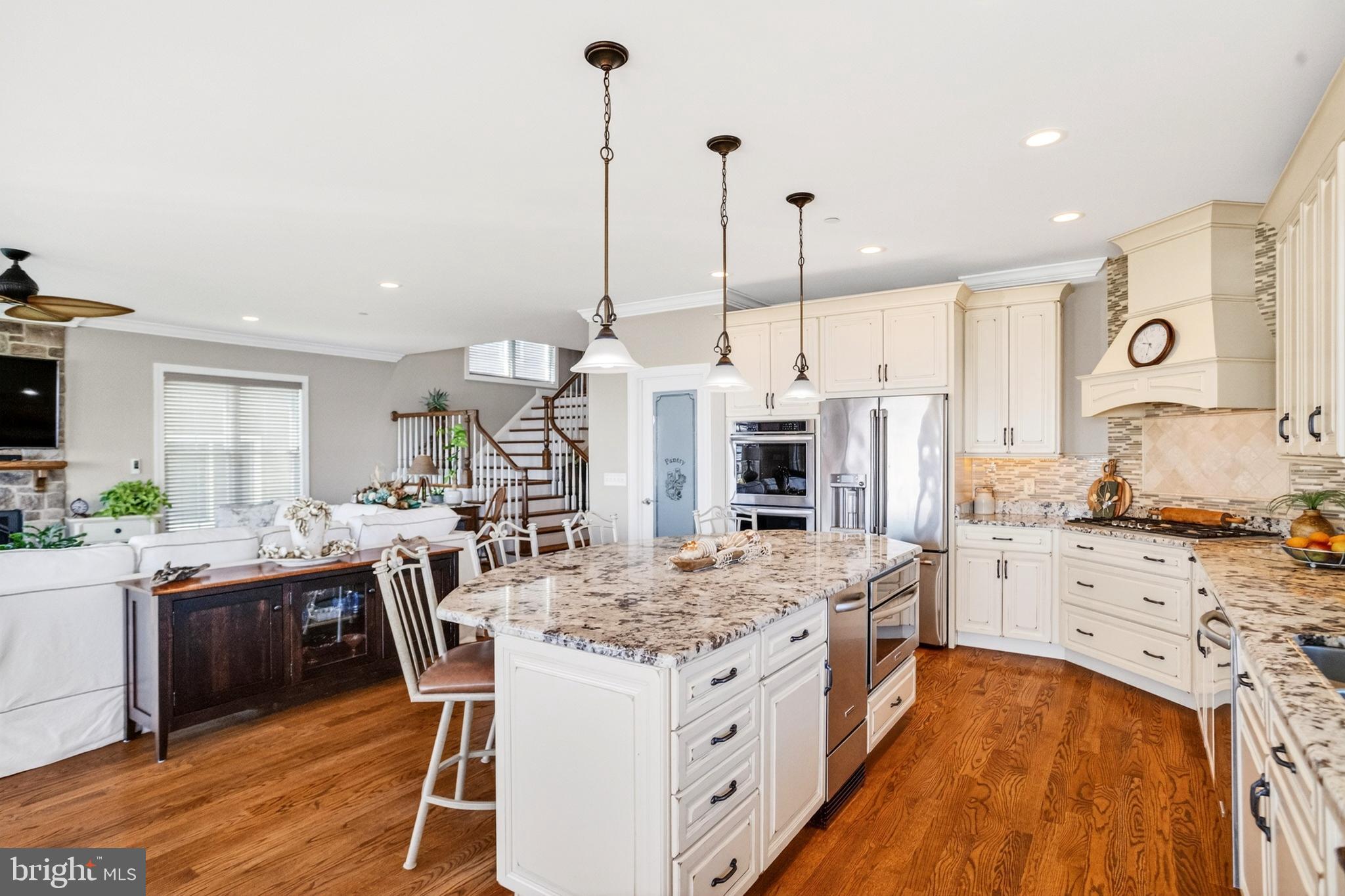ROCKAWAY BEACH - Residential