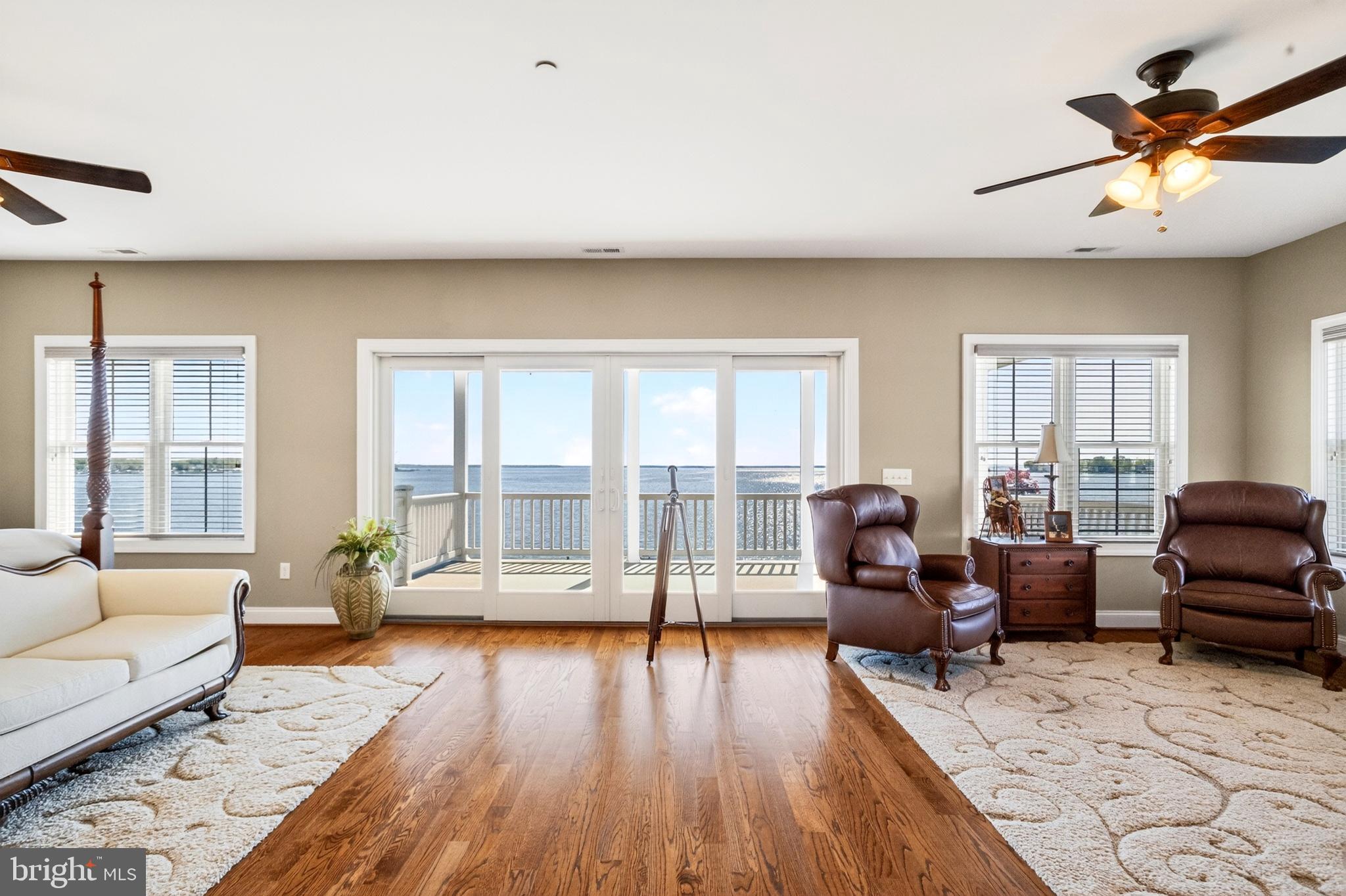 ROCKAWAY BEACH - Residential