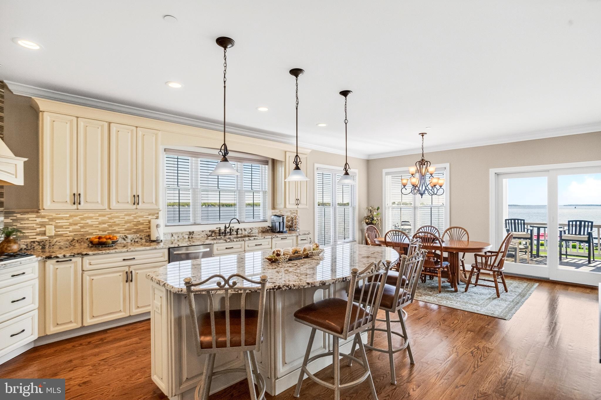 ROCKAWAY BEACH - Residential