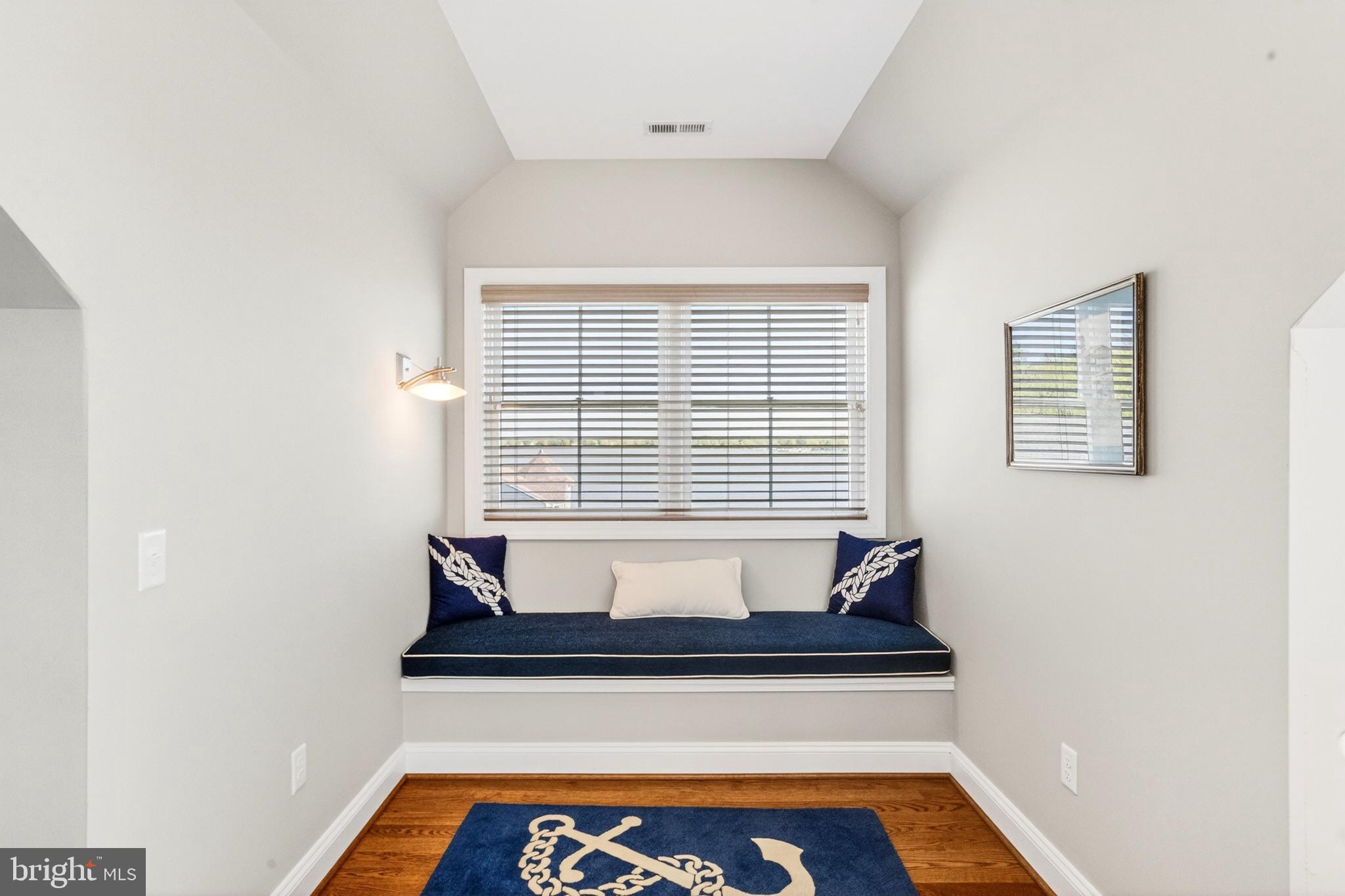ROCKAWAY BEACH - Residential