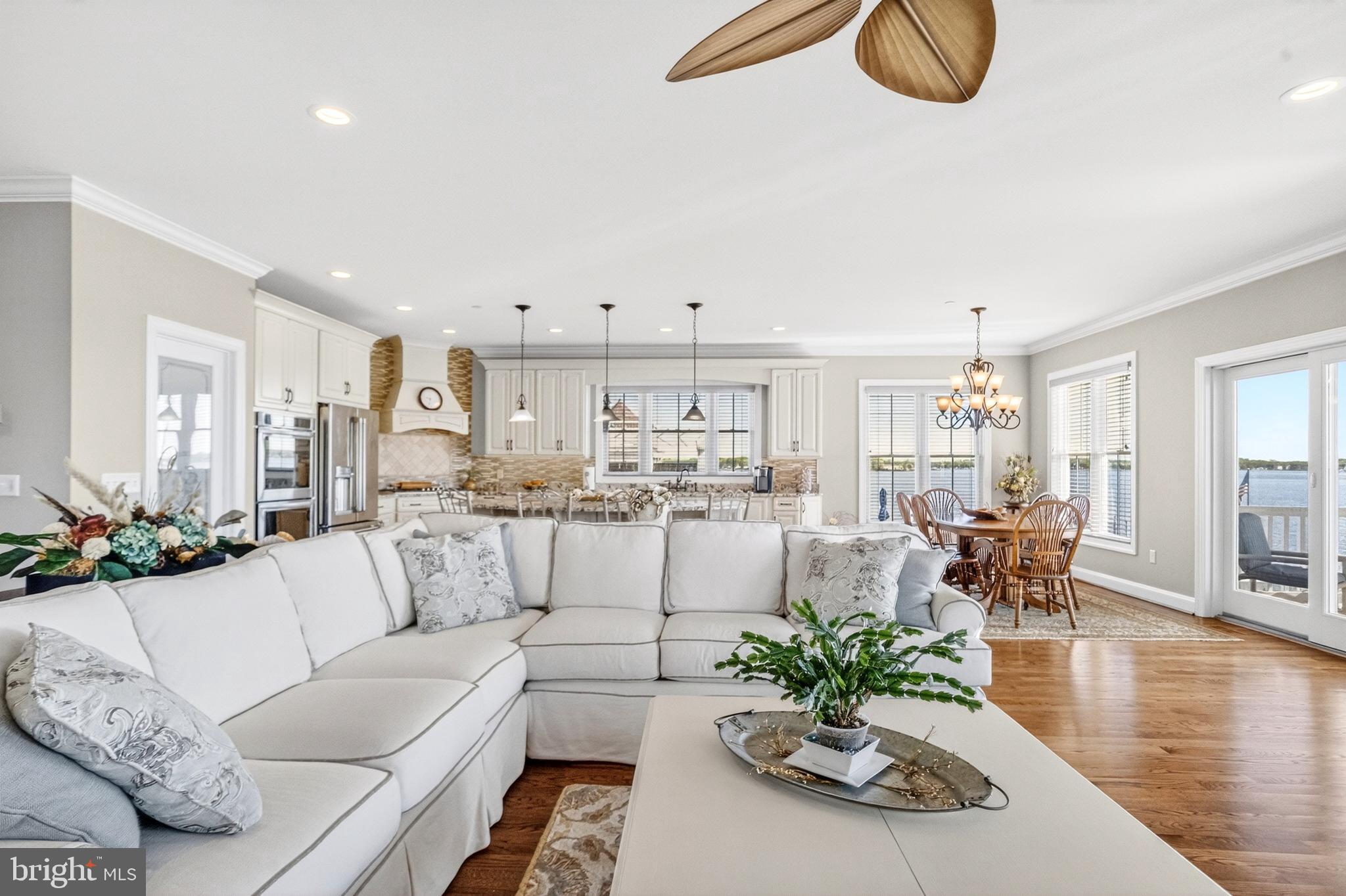 ROCKAWAY BEACH - Residential