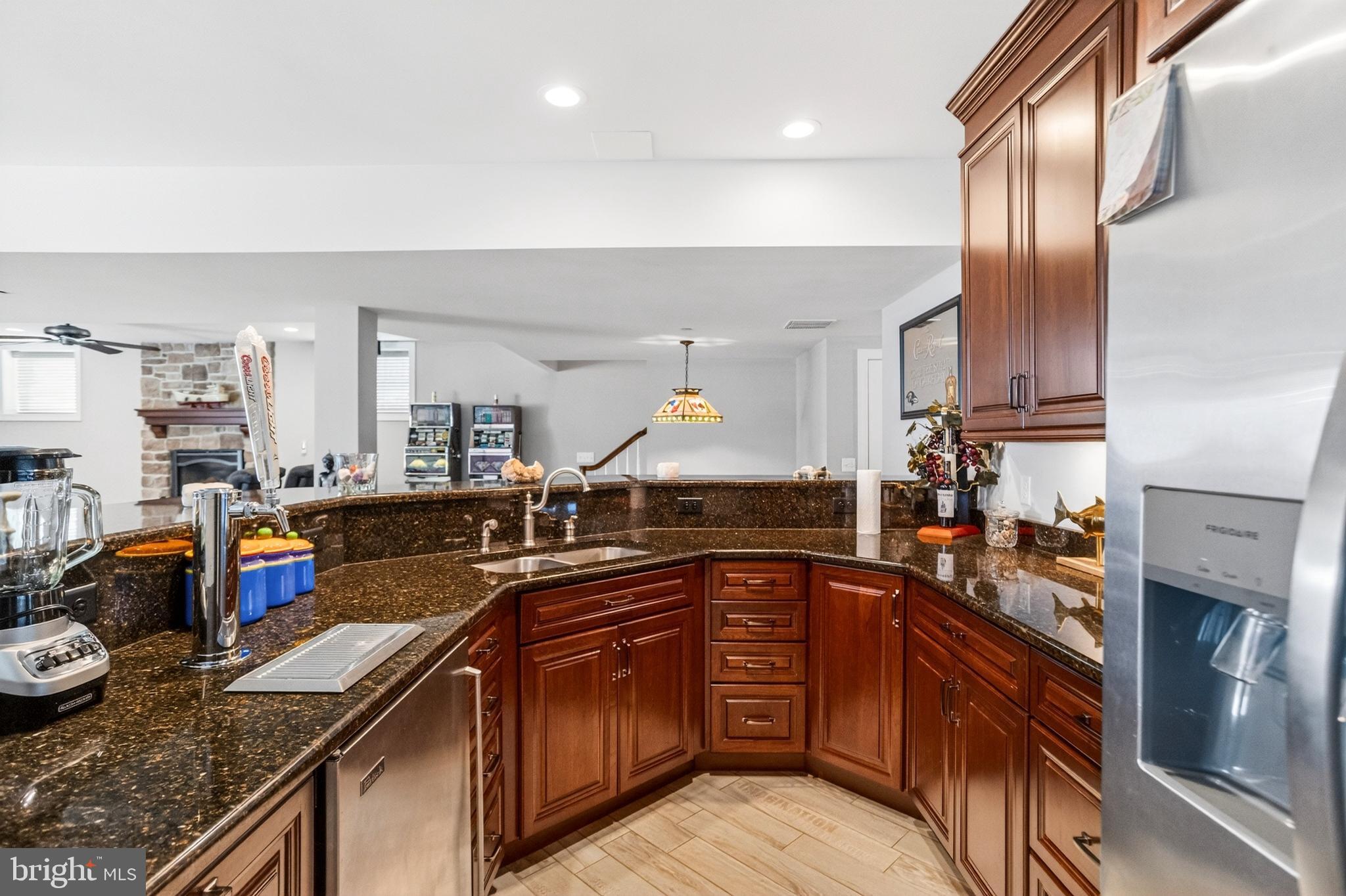 ROCKAWAY BEACH - Residential
