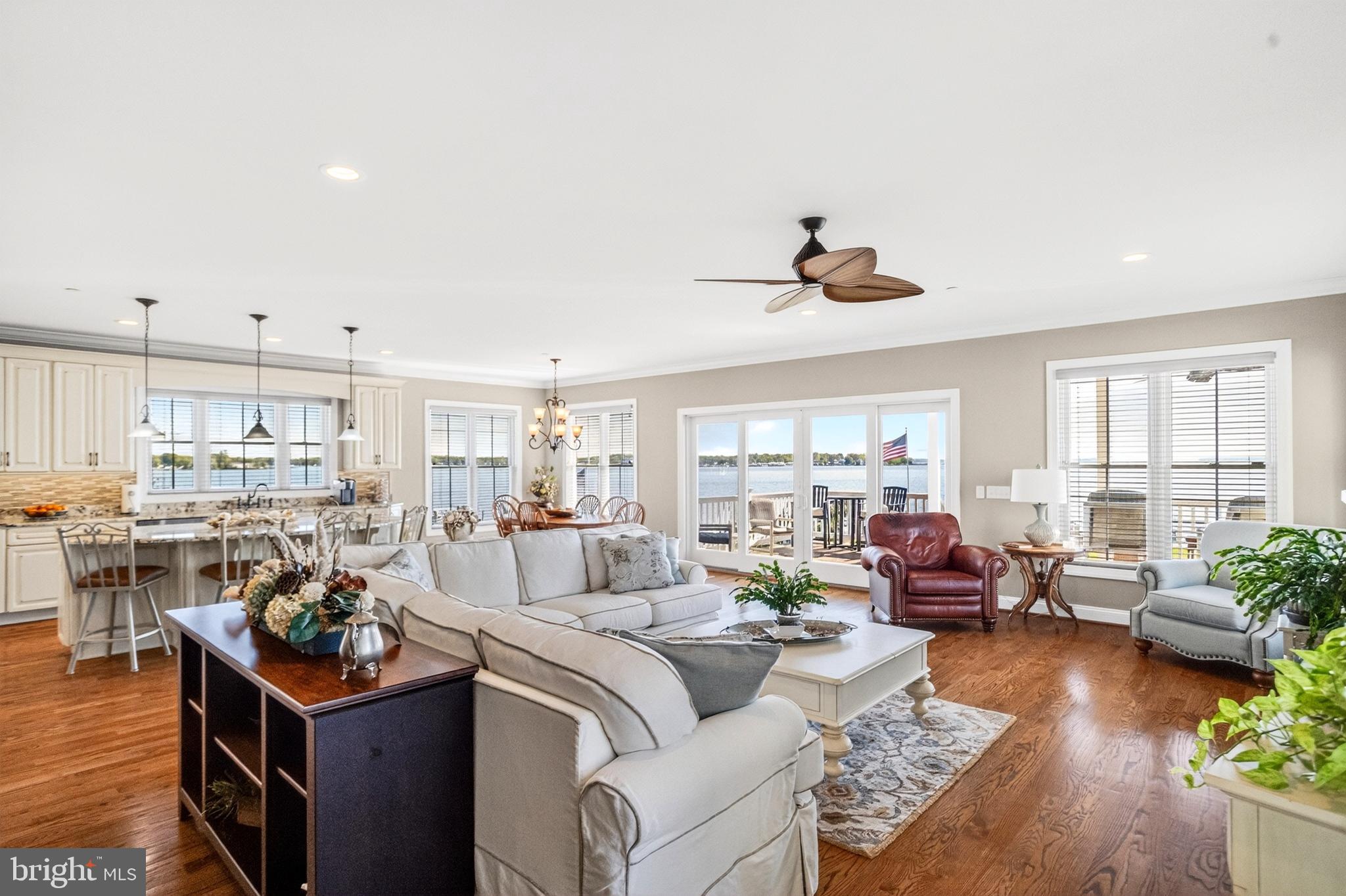 ROCKAWAY BEACH - Residential