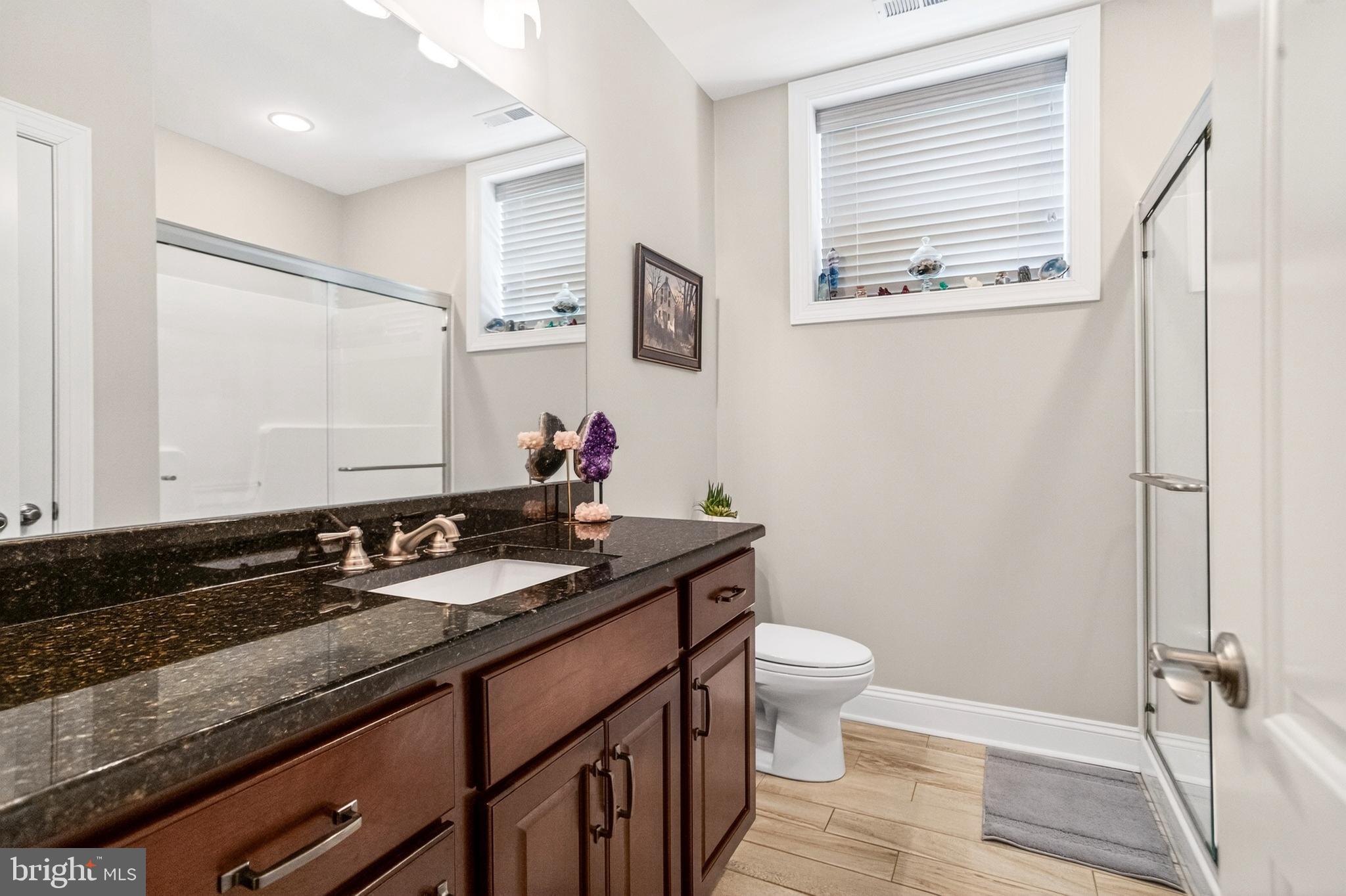 ROCKAWAY BEACH - Residential
