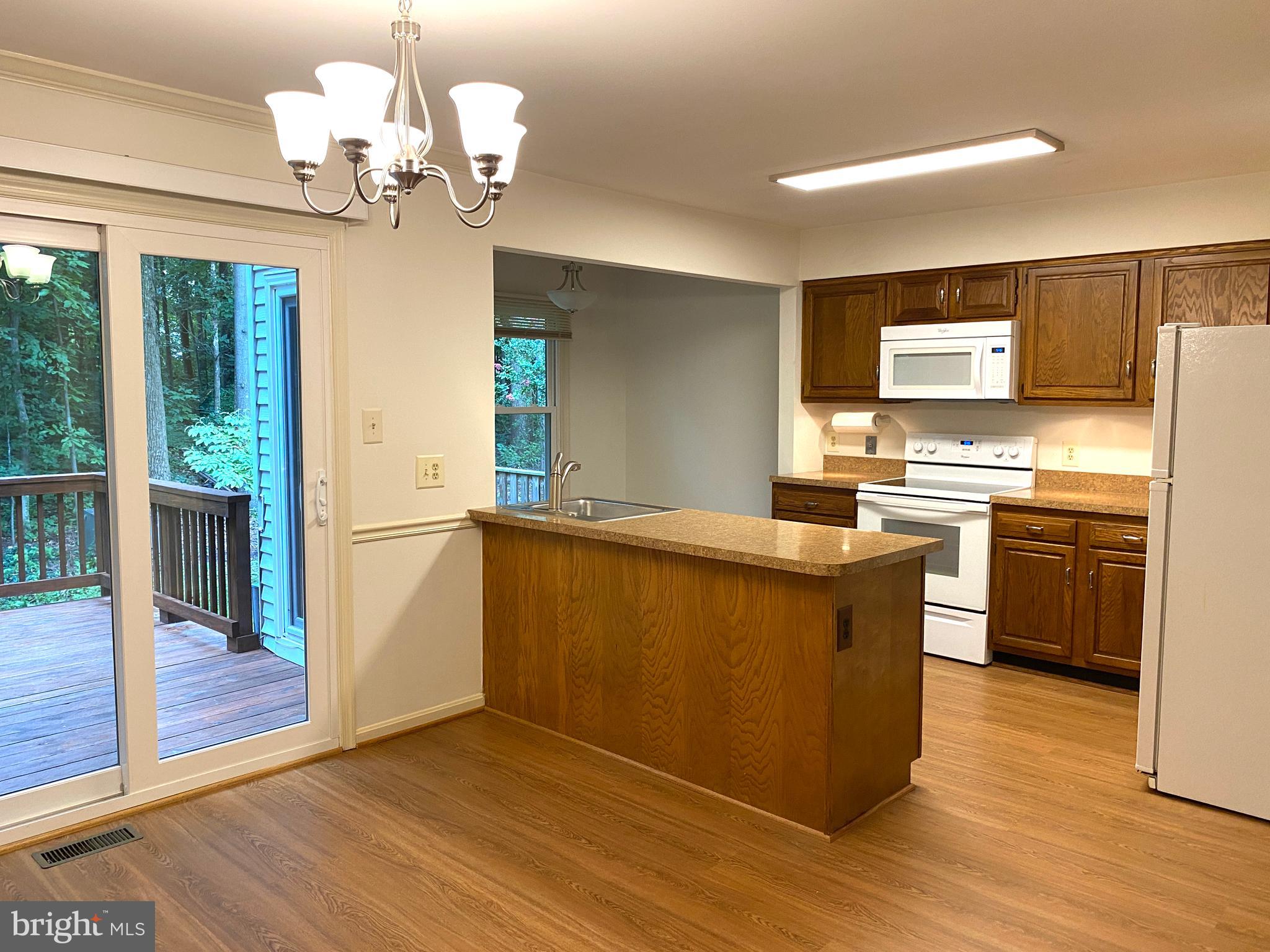 LITTLE ROCKY RUN - Residential Lease