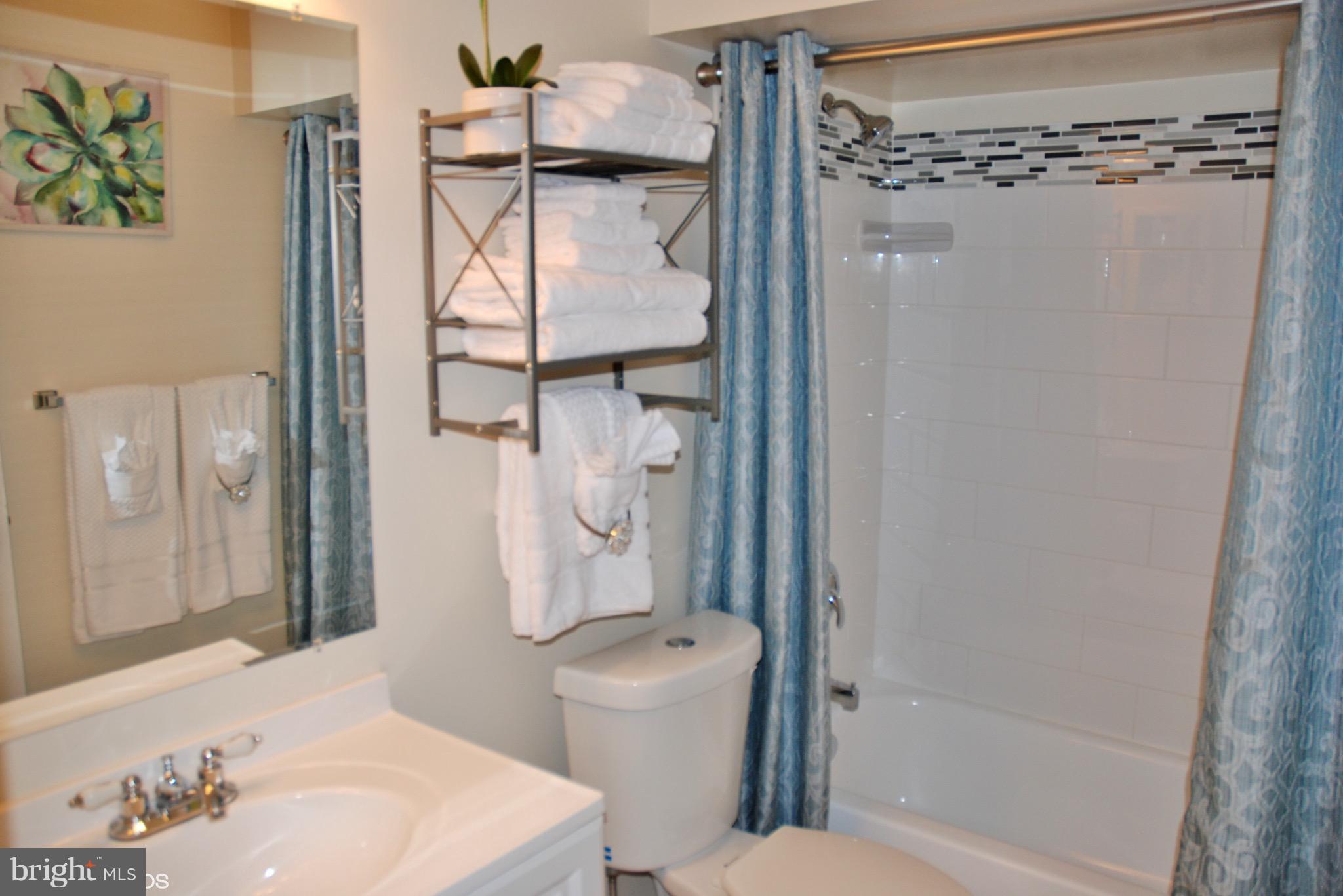 ELLICOTT WOODS - Residential Lease