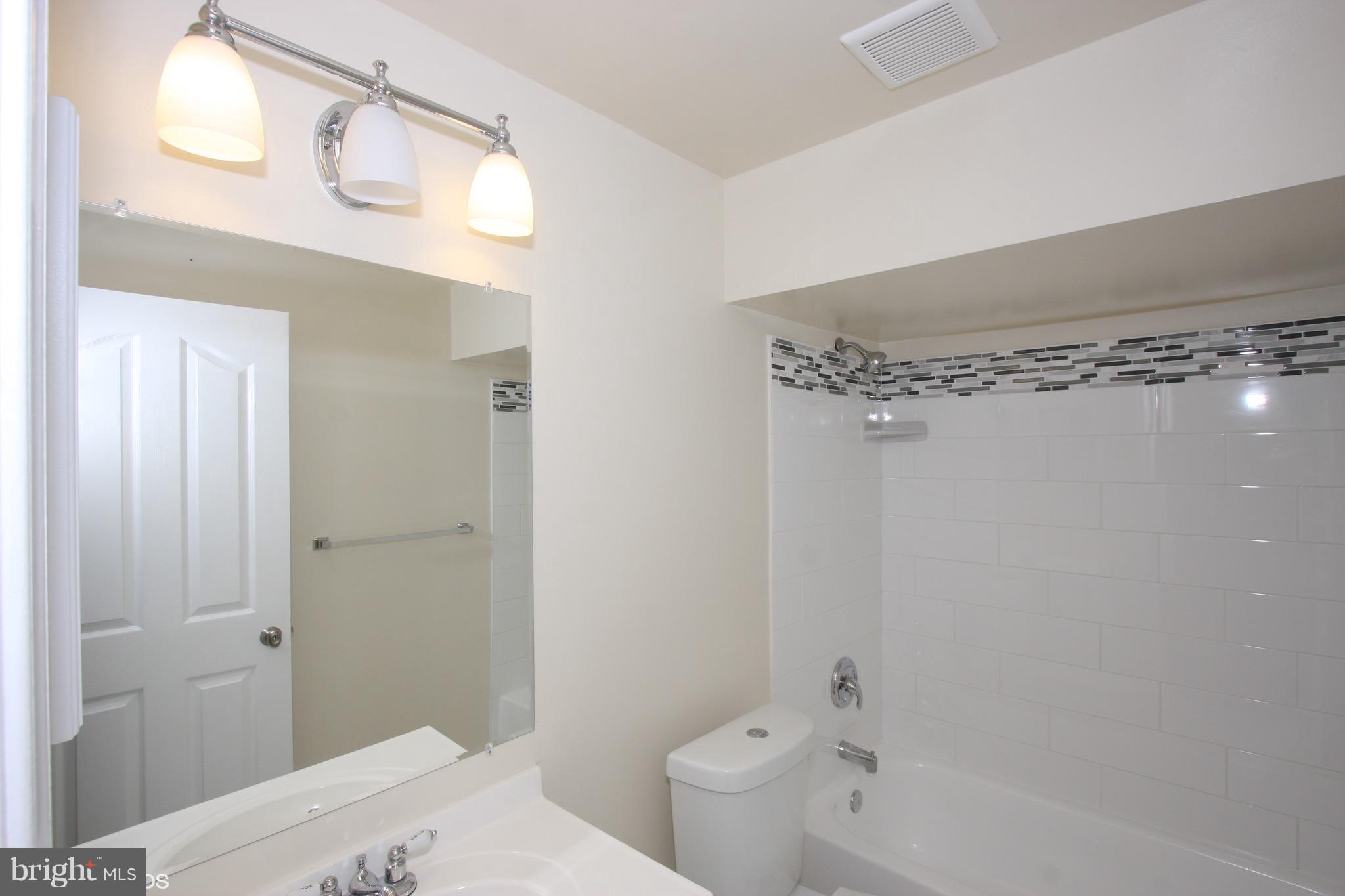 ELLICOTT WOODS - Residential Lease