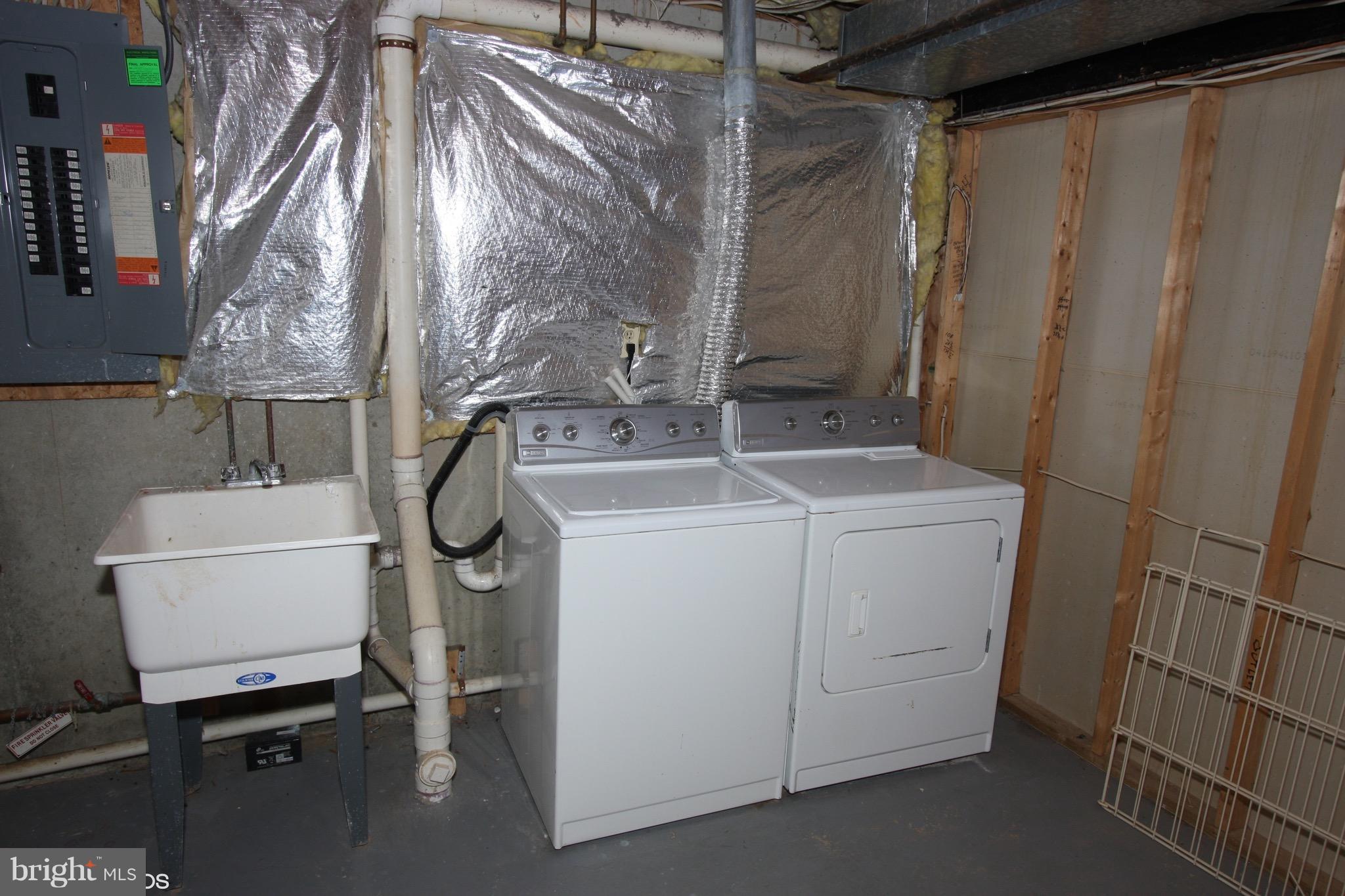 ELLICOTT WOODS - Residential Lease