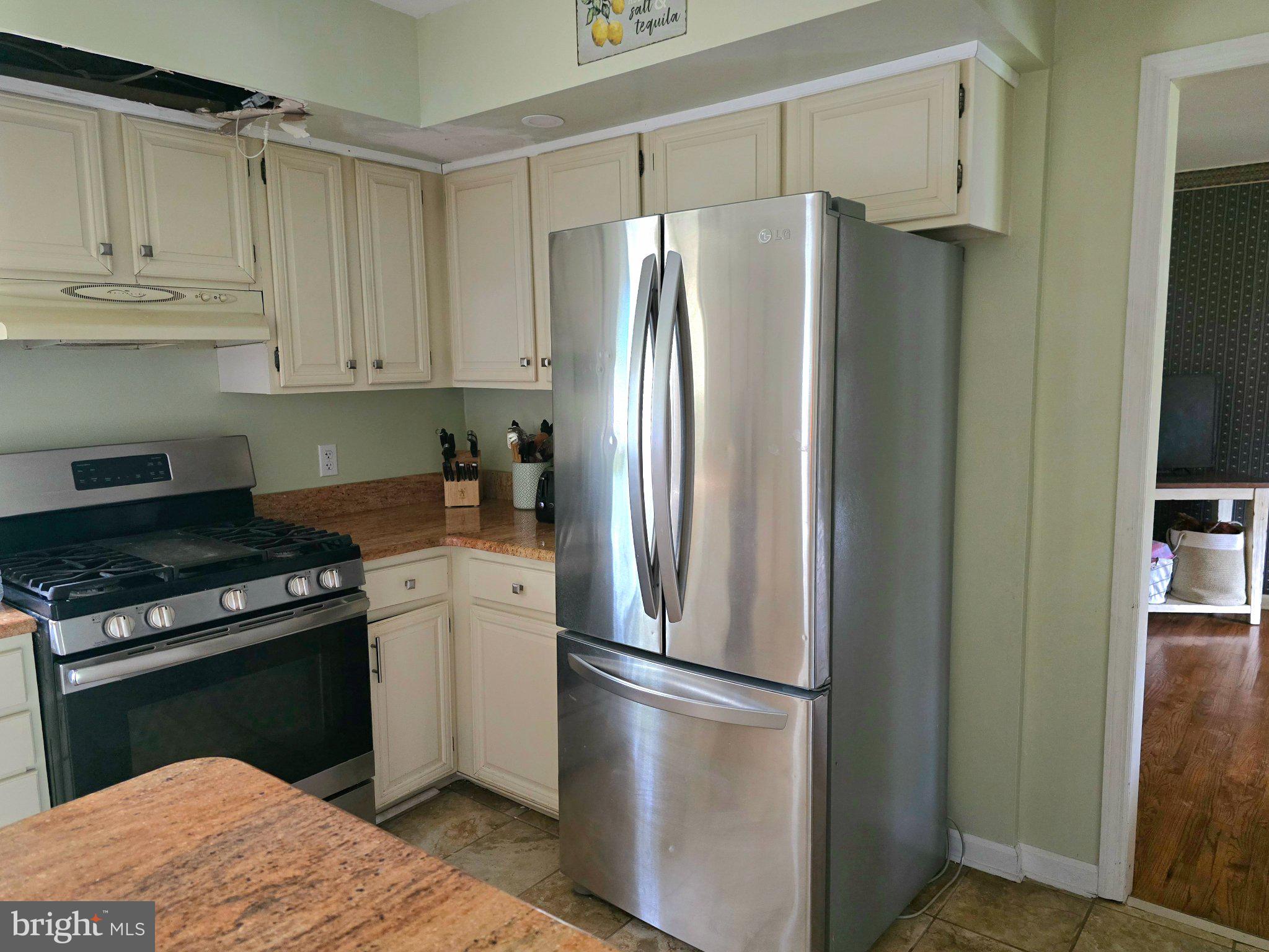 ROLLING MEADOWS - Residential