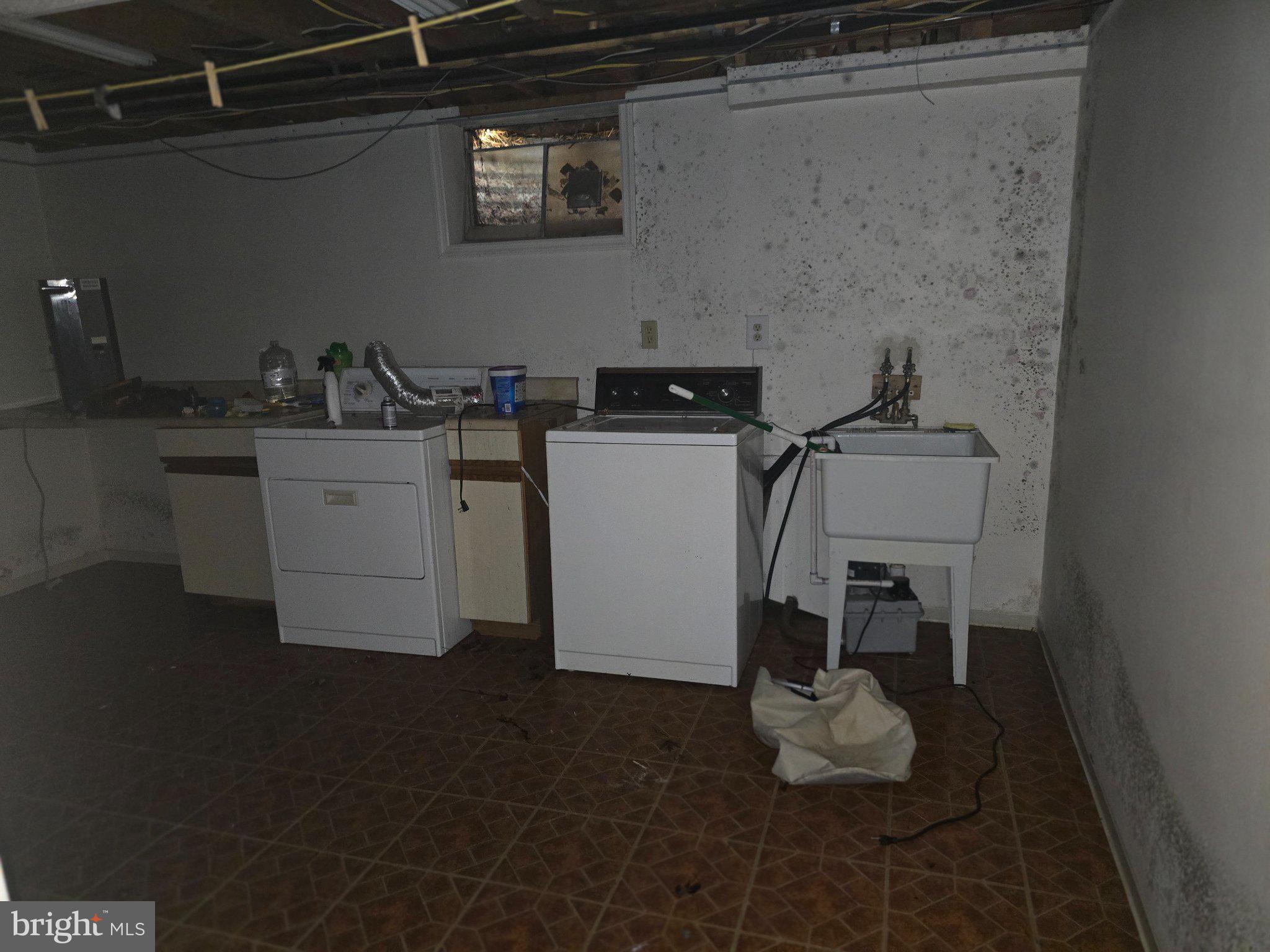 ROLLING MEADOWS - Residential