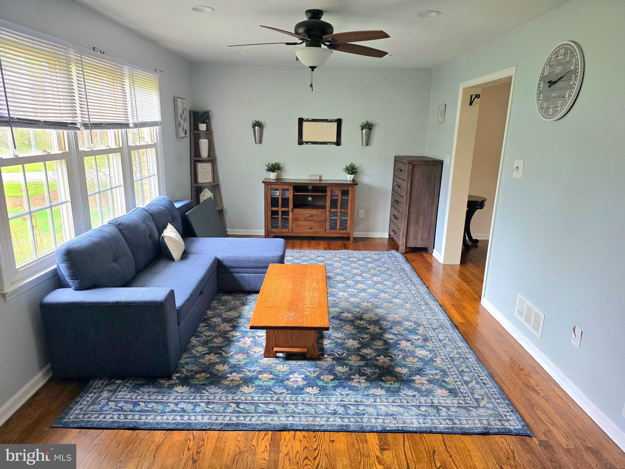 ROLLING MEADOWS - Residential