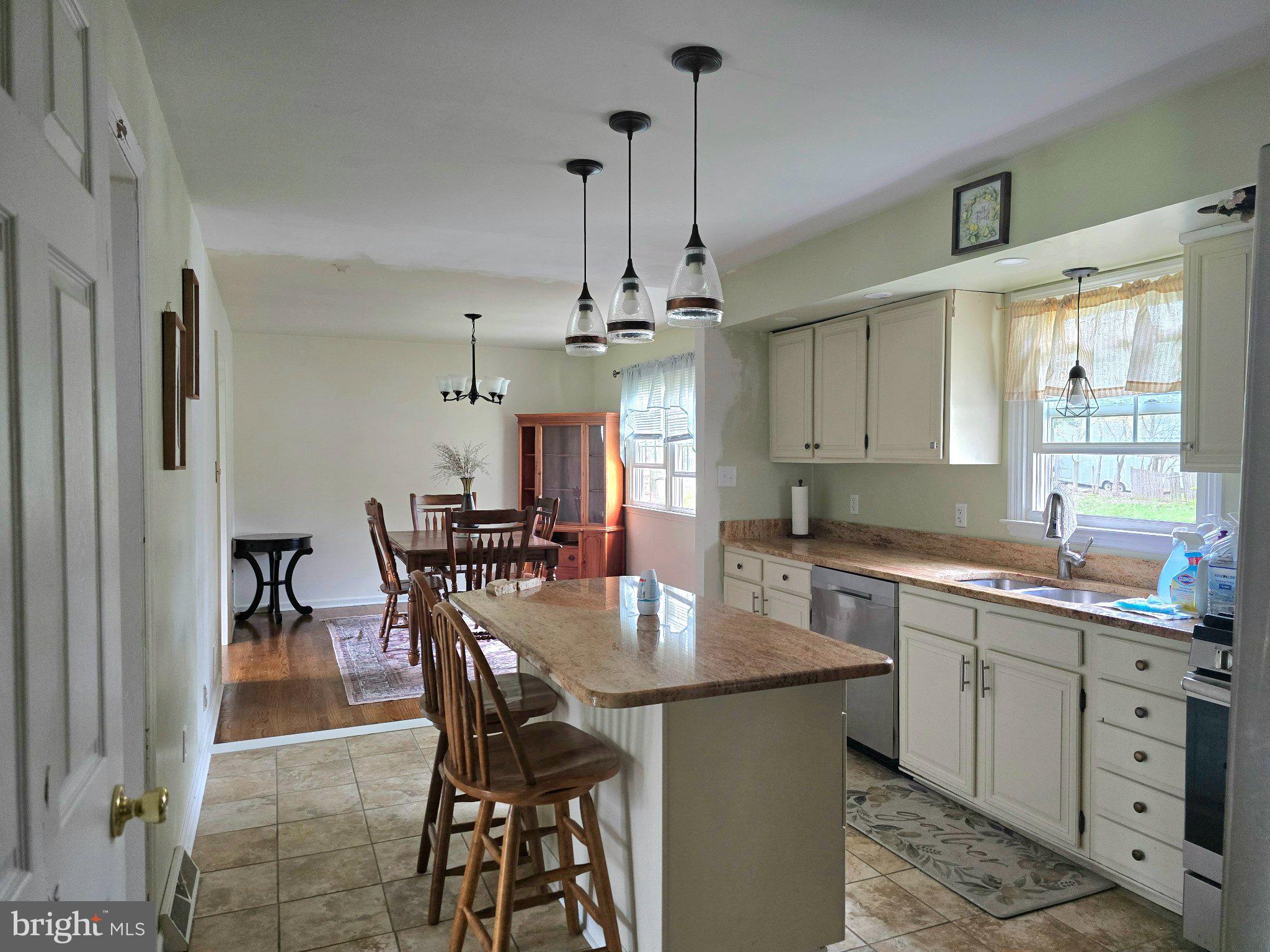 ROLLING MEADOWS - Residential