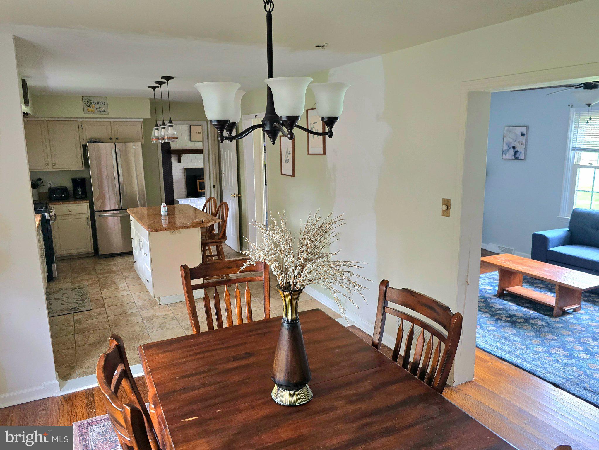 ROLLING MEADOWS - Residential