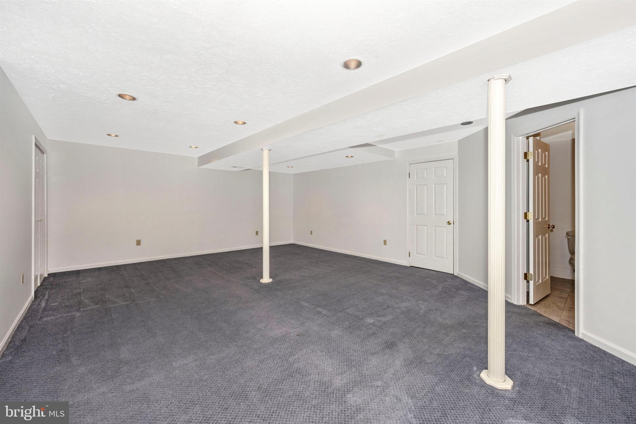 FOXLEIGH MEADOWS - Residential Lease