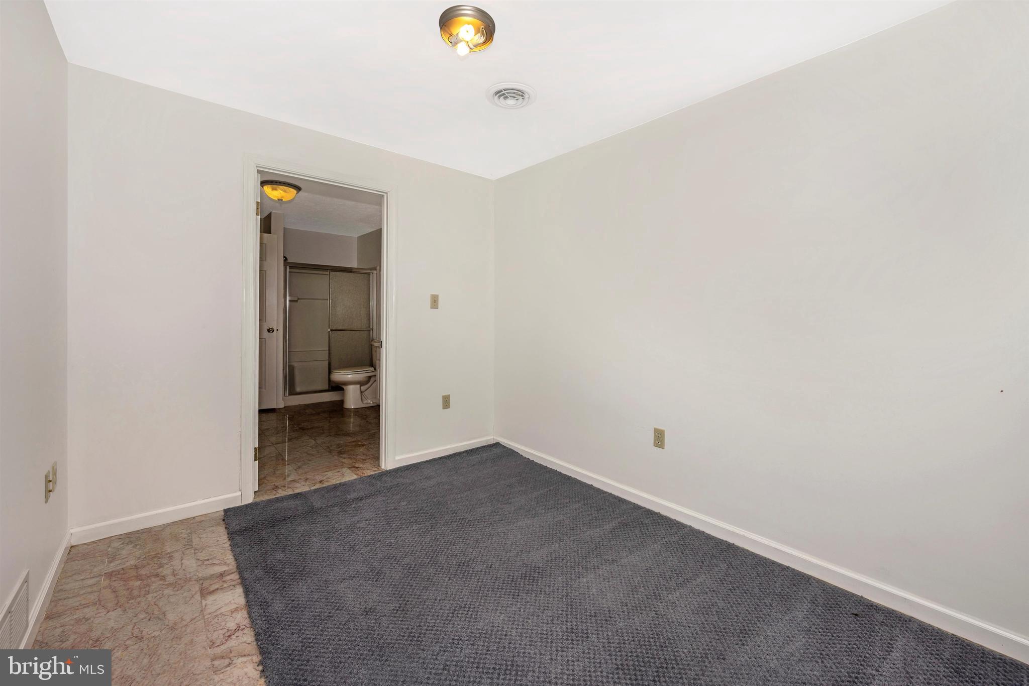 FOXLEIGH MEADOWS - Residential Lease