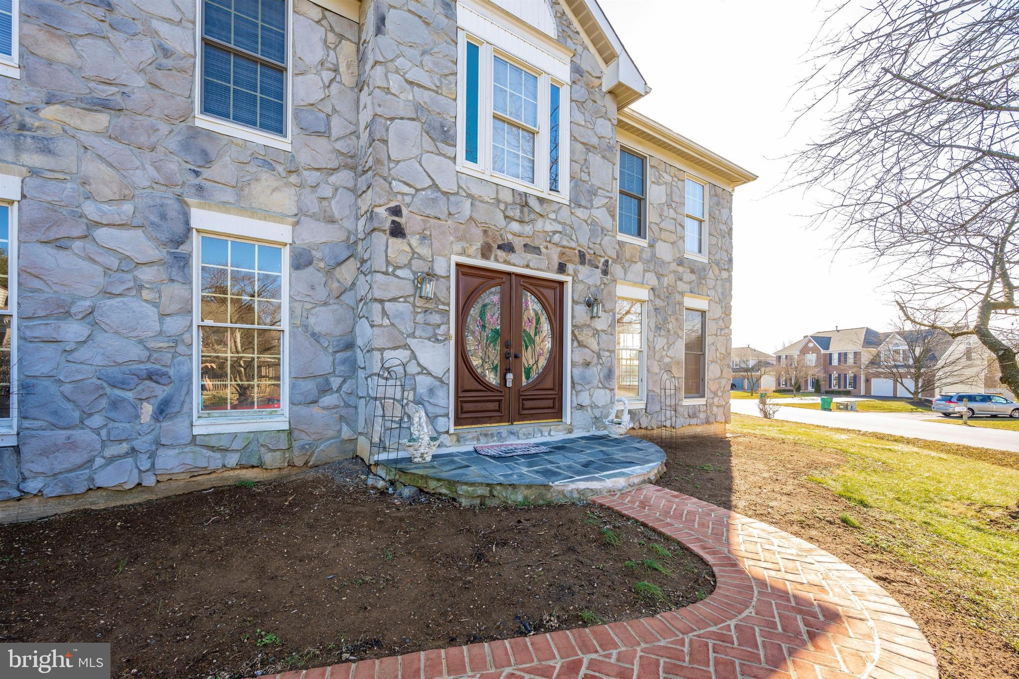 FOXLEIGH MEADOWS - Residential Lease